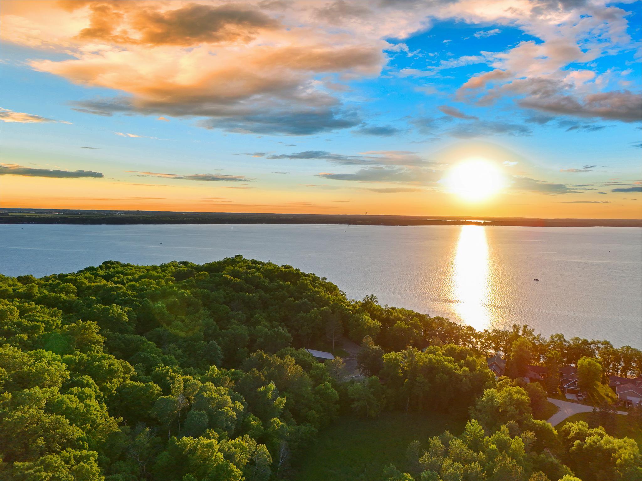 48410 Squaw Point Trl, Perham, MN 56573
