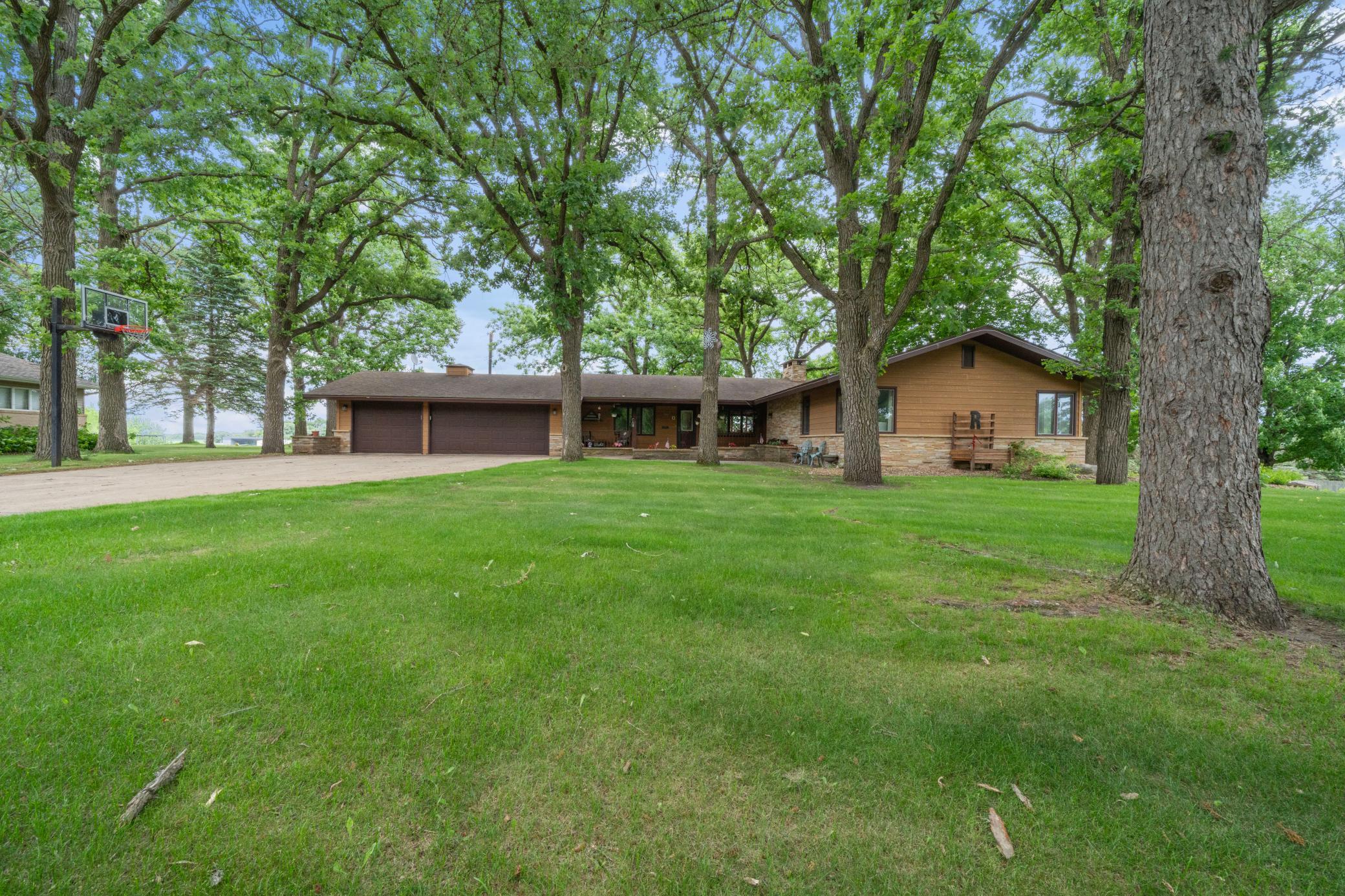 930 Woodland Cir, Long Prairie, MN 56347