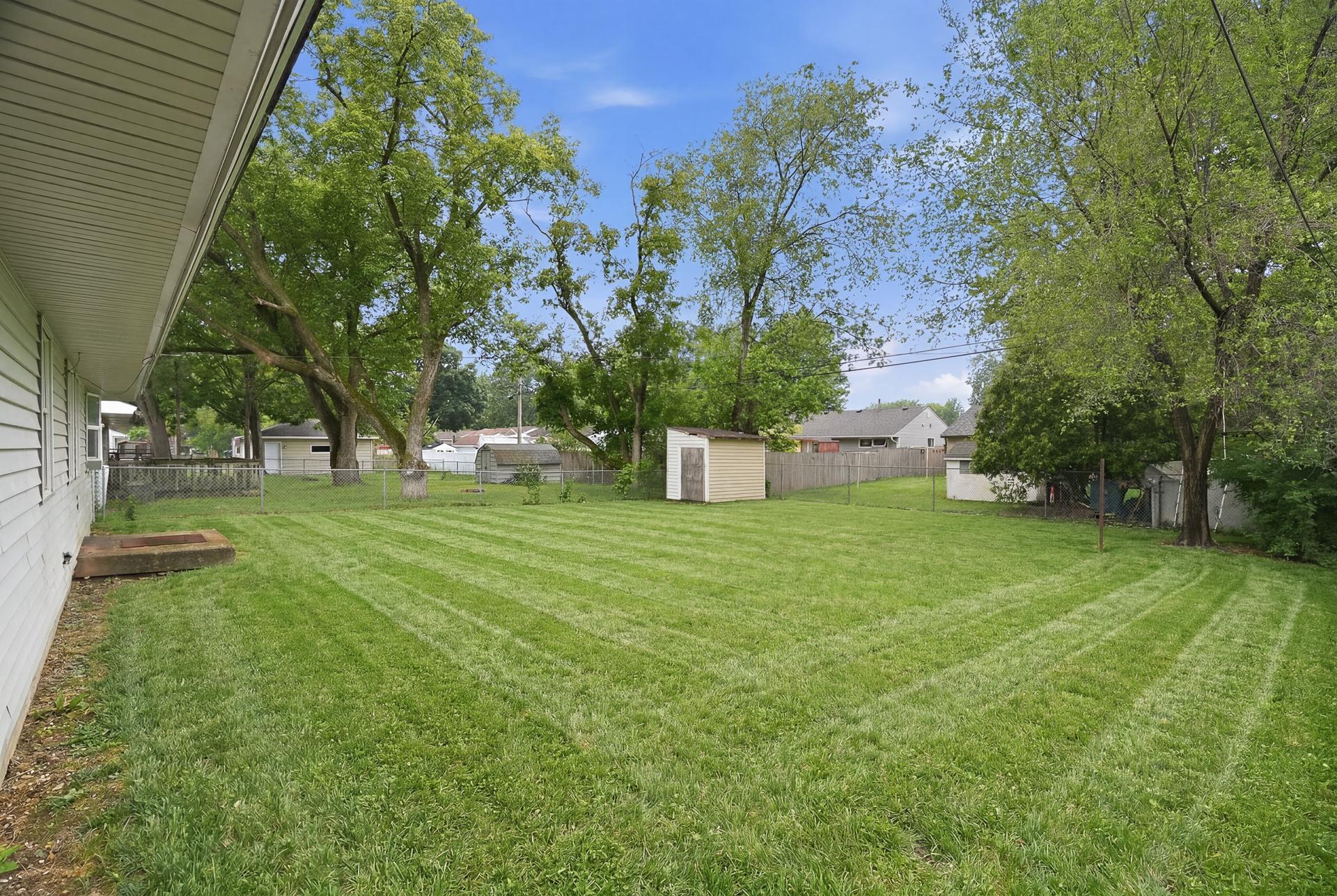 5943 Idaho Ave N, Crystal, MN 55428