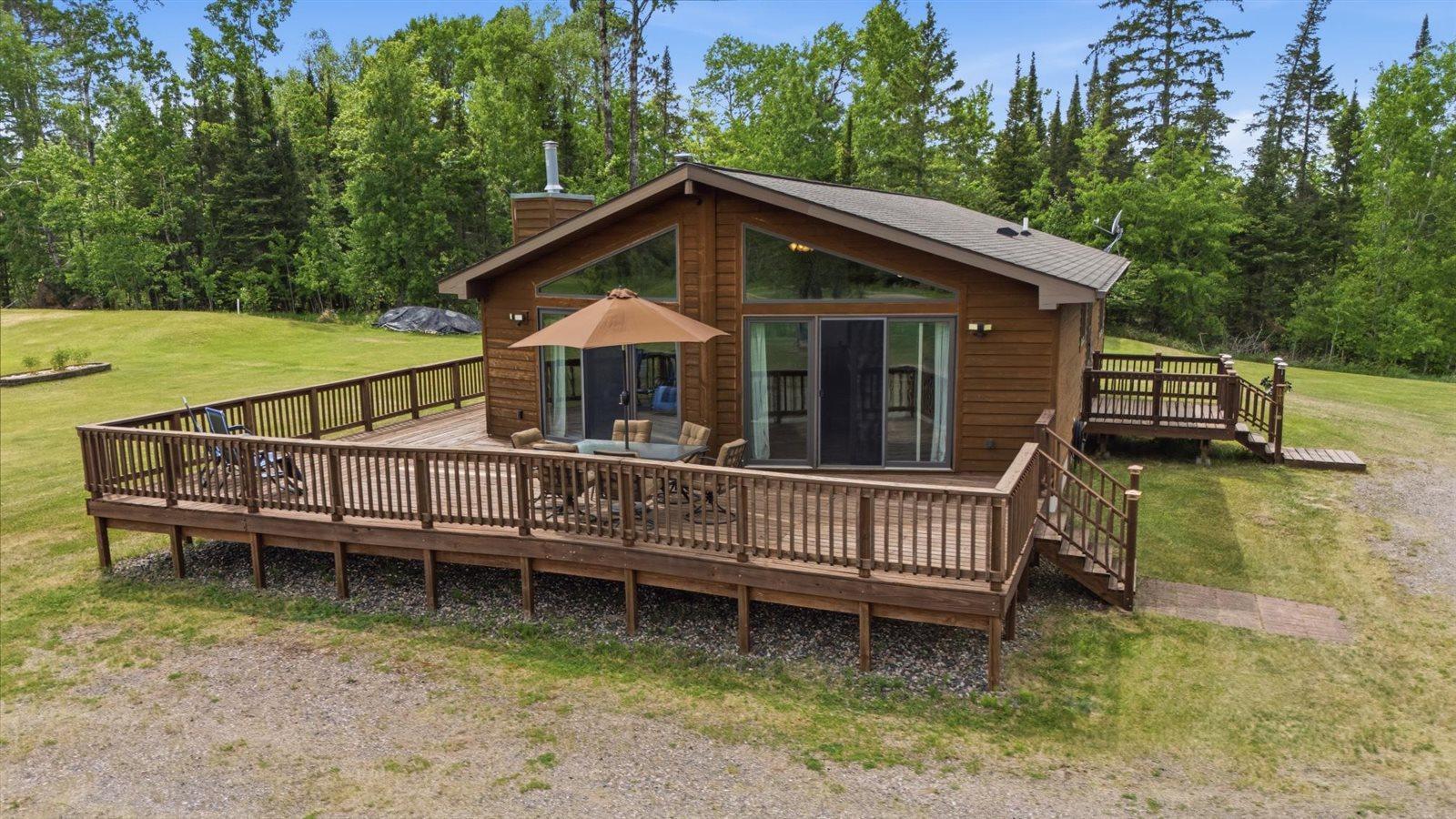 8932 Barnum Rd, Iron, MN 55751