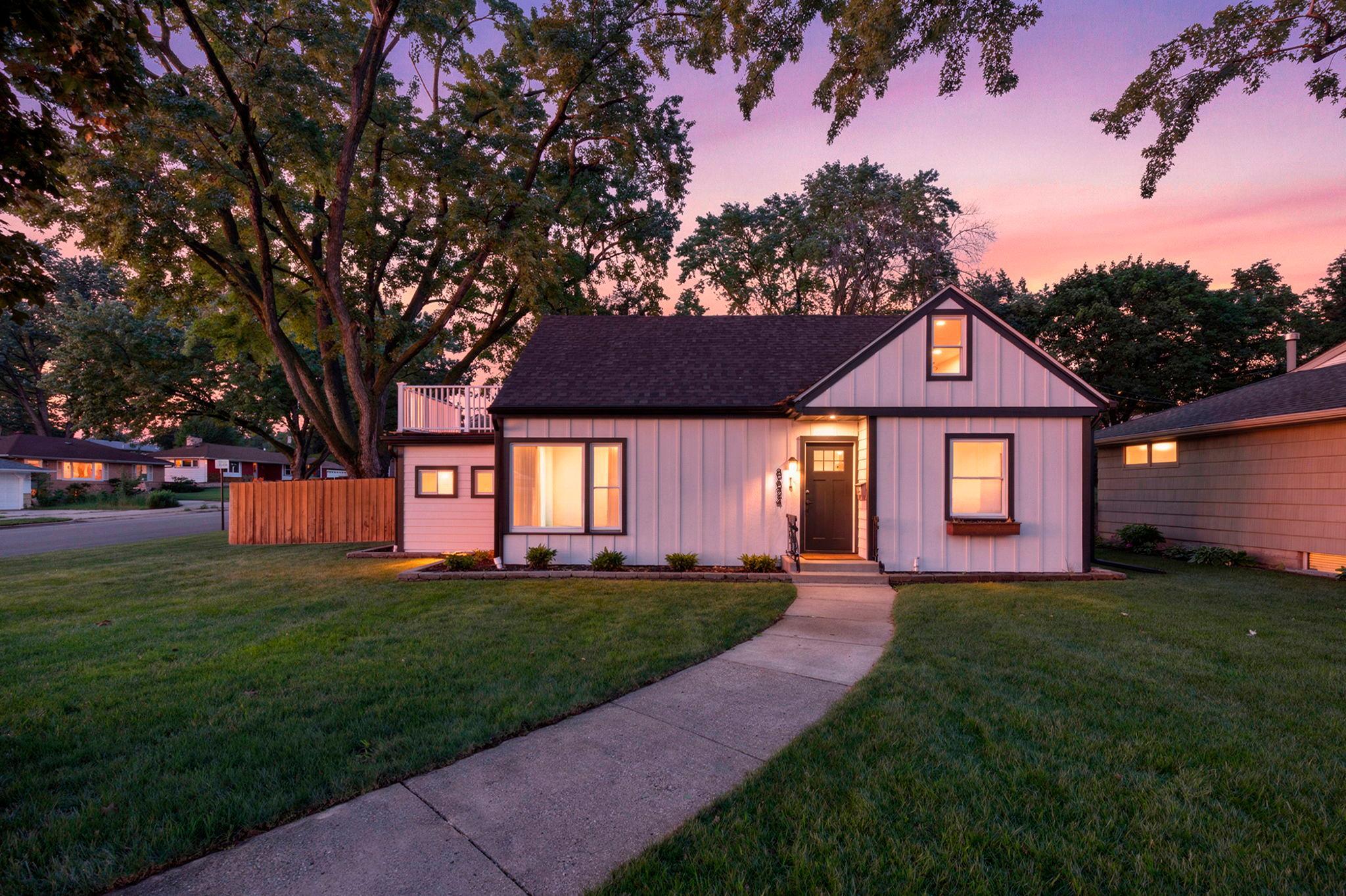 8624 W 35th St, Saint Louis Park, MN 55426