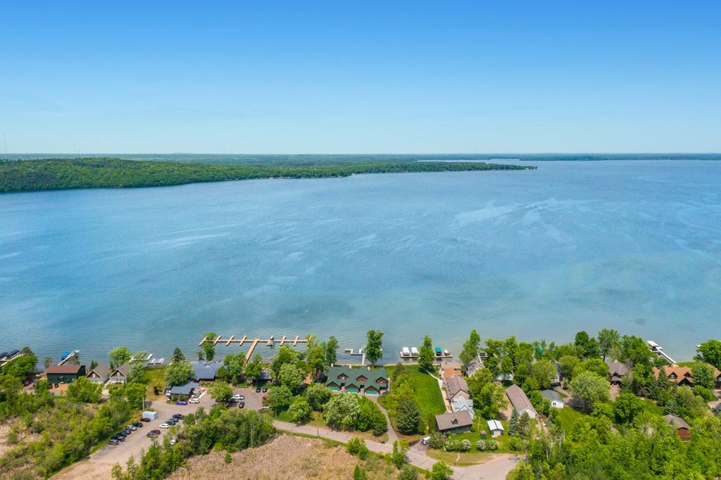 10442 Gull Point Rd, East Gull Lake, MN 56401