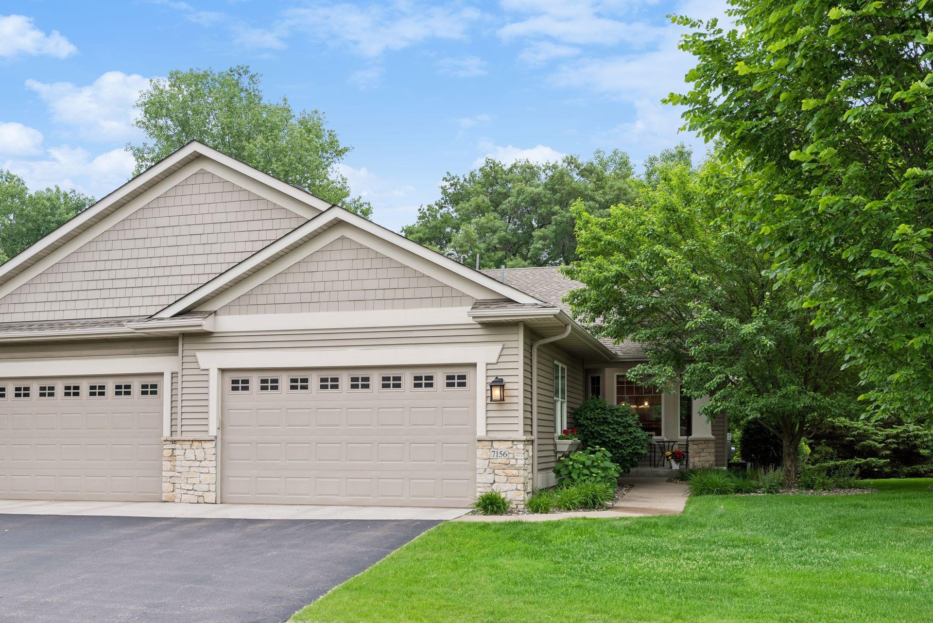 7156 Ballard Trl, Inver Grove Heights, MN 55077