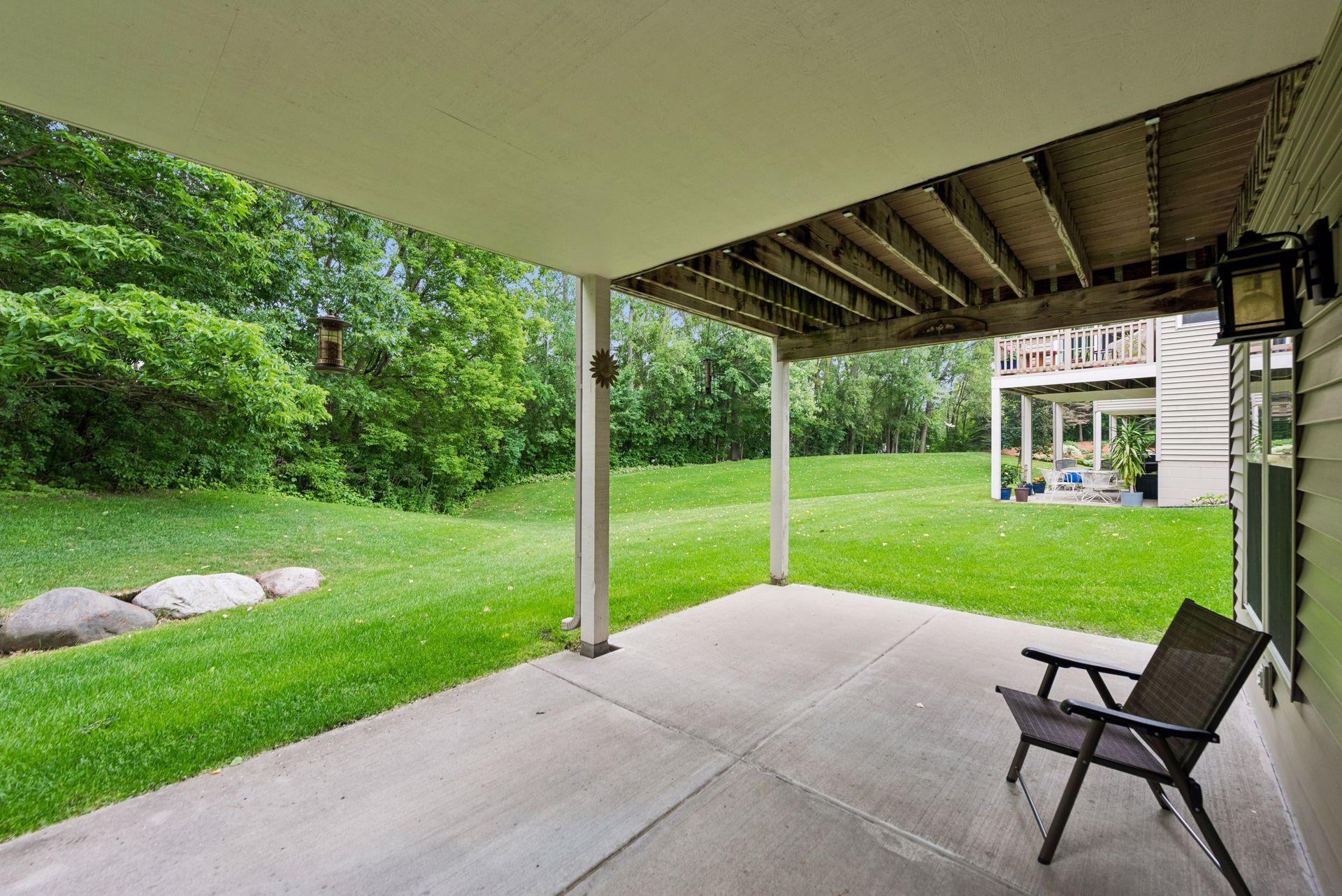 7156 Ballard Trl, Inver Grove Heights, MN 55077