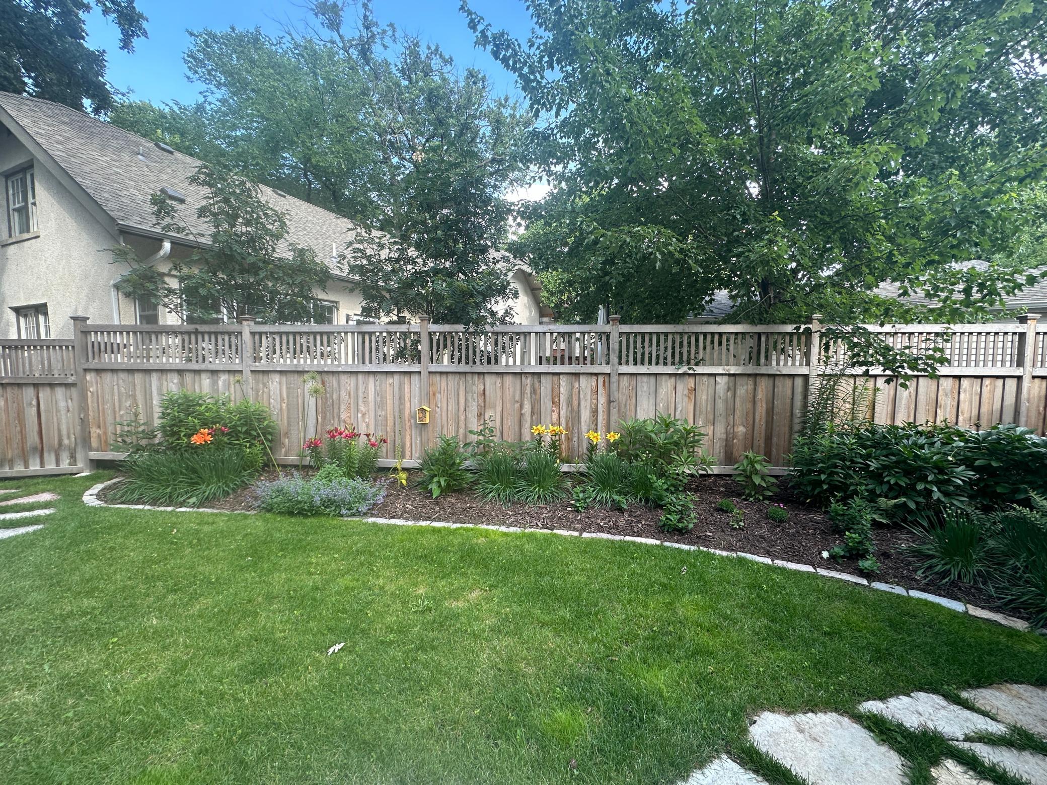 2200 Kenwood Pw, Minneapolis, MN 55405