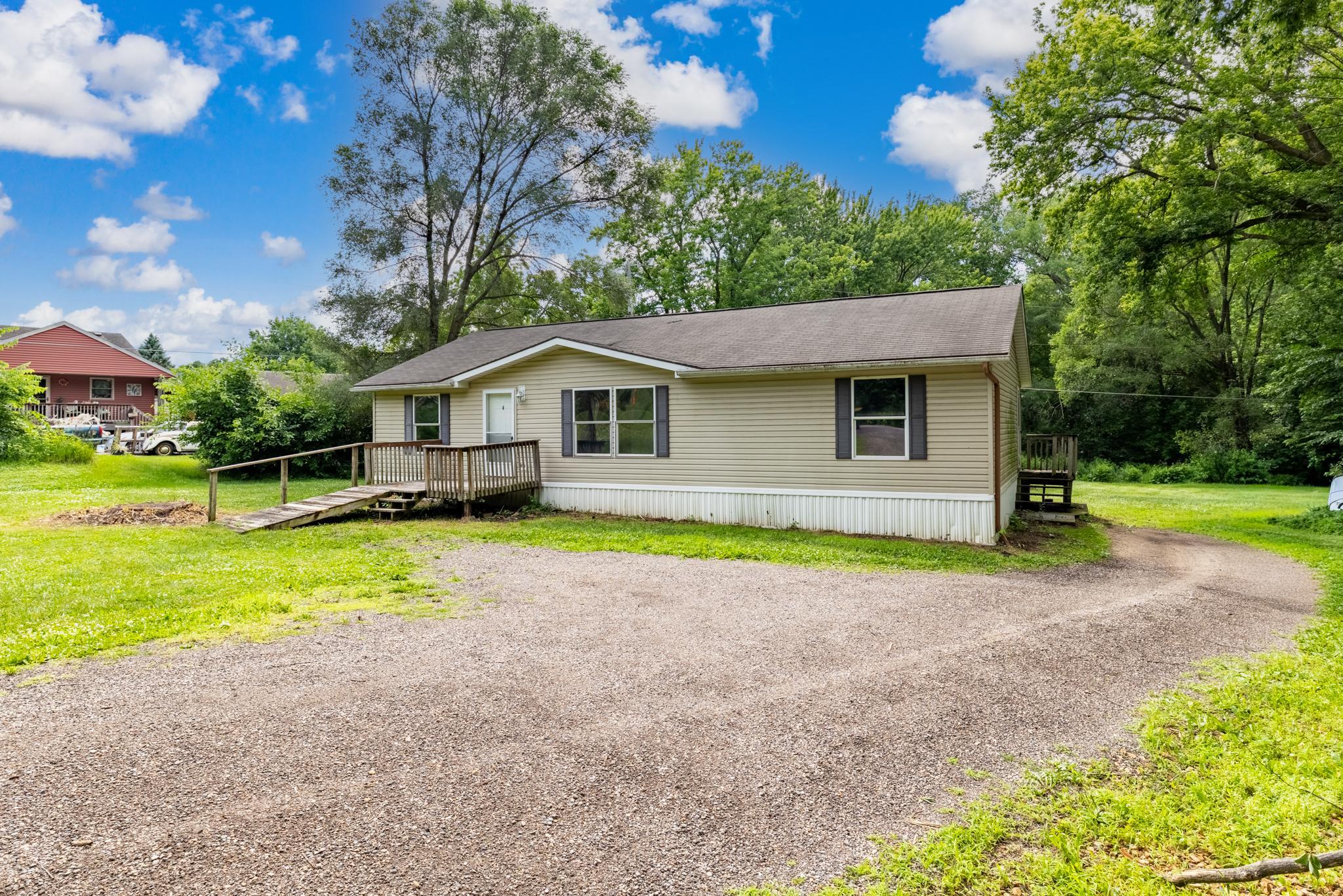 994 Rabbit Rd, Saint Peter, MN 56082