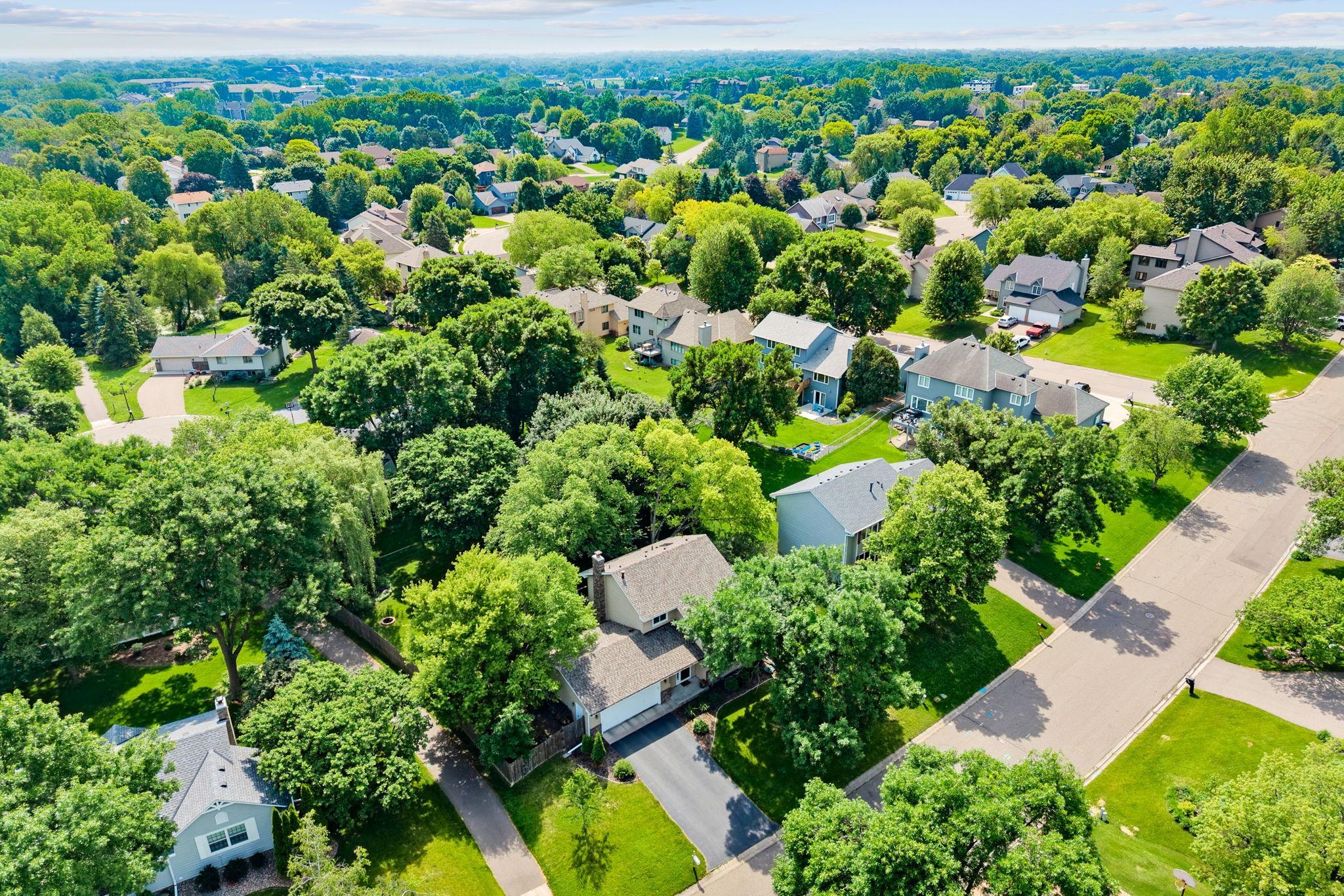 4770 Yorktown Ln N, Plymouth, MN 55442