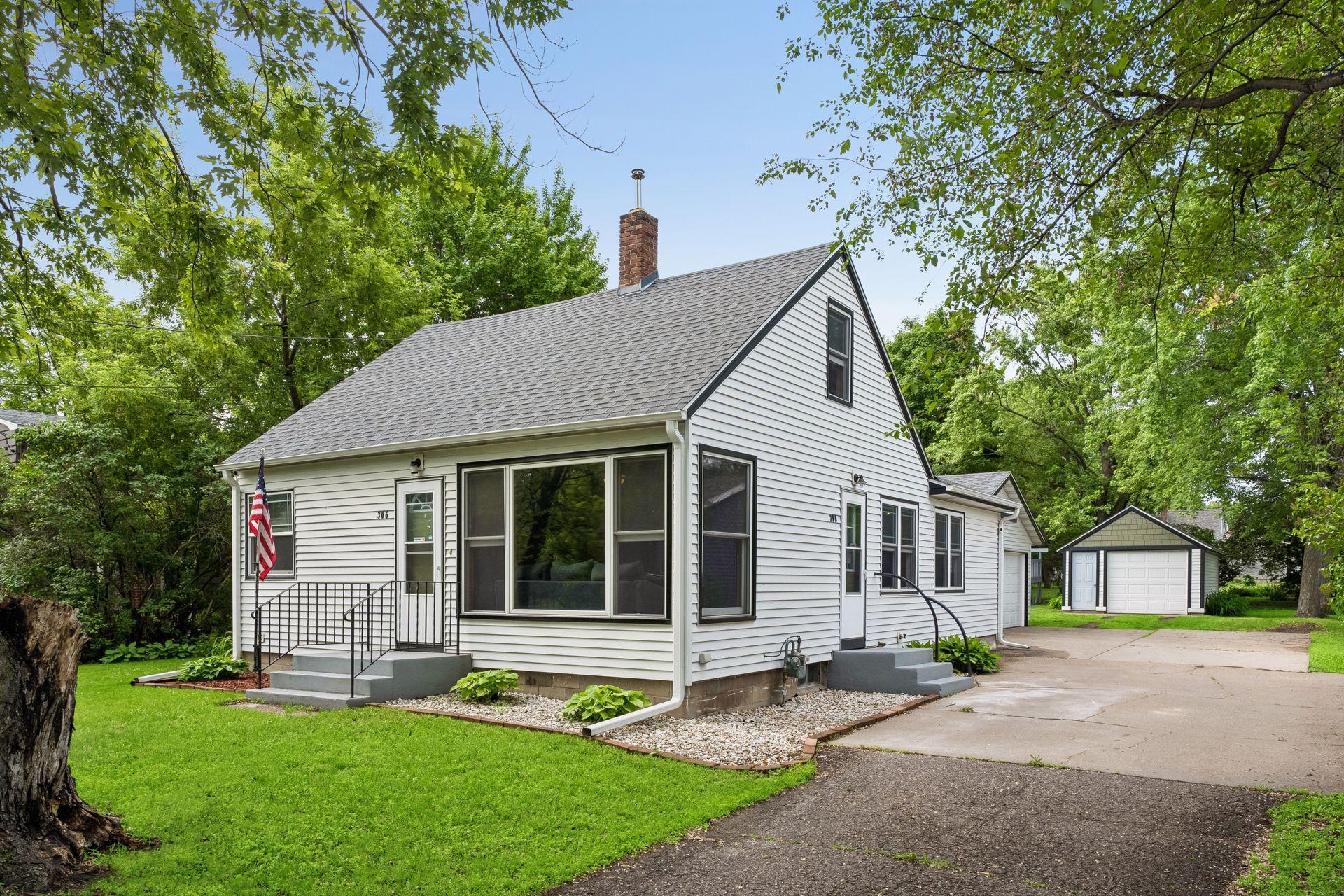 306 E 3rd St, Monticello, MN 55362