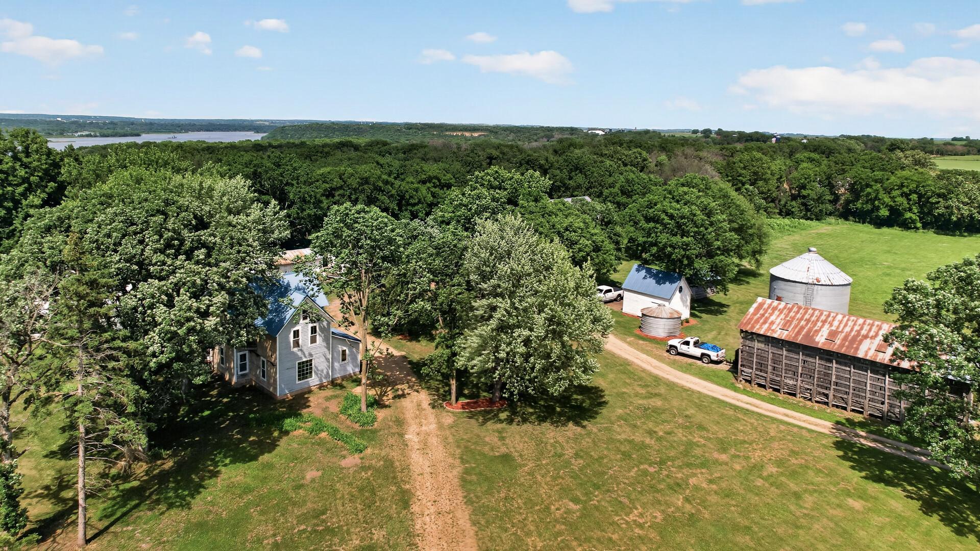 7635 Mississippi Trl, Hastings, MN 55033