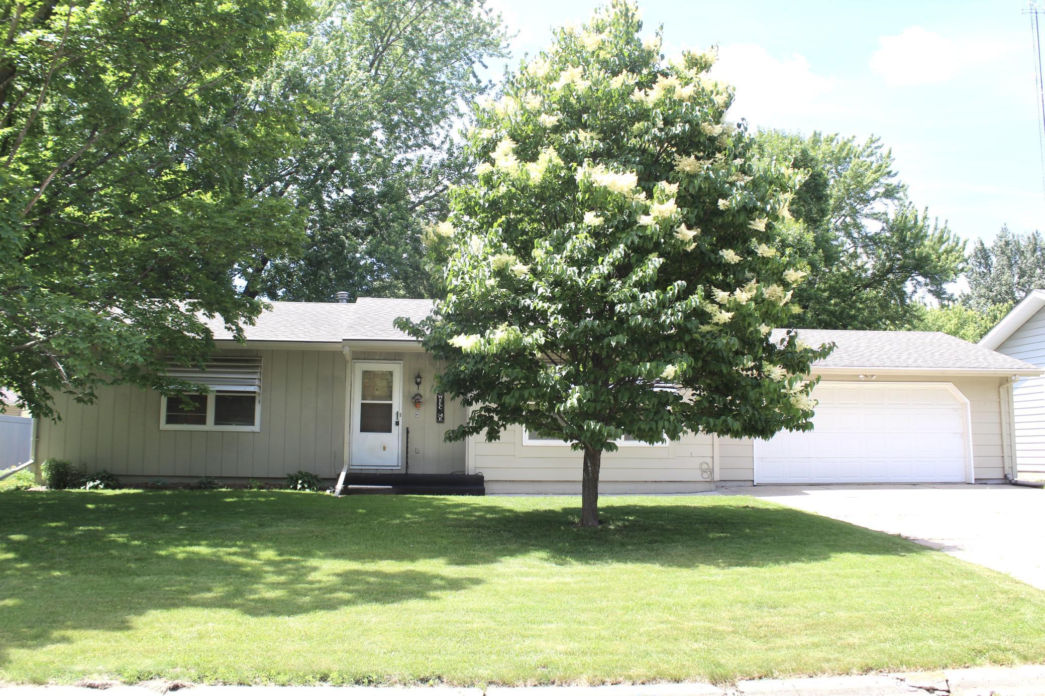 611 Grand Ave NW, Silver Lake, MN 55381