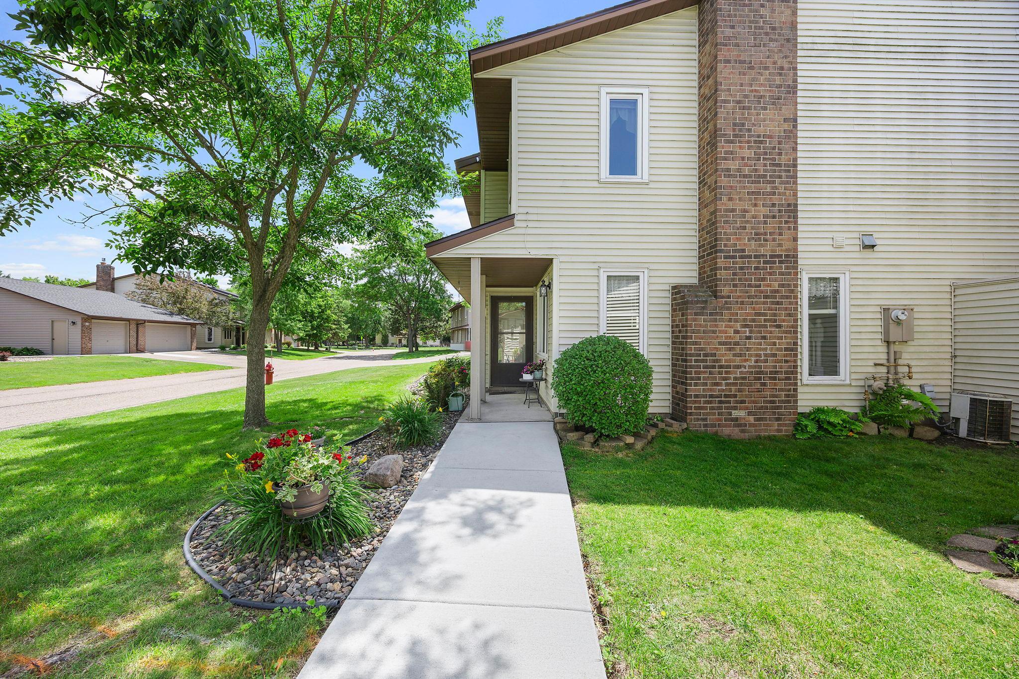 4701 Osage Point, Eagan, MN 55122