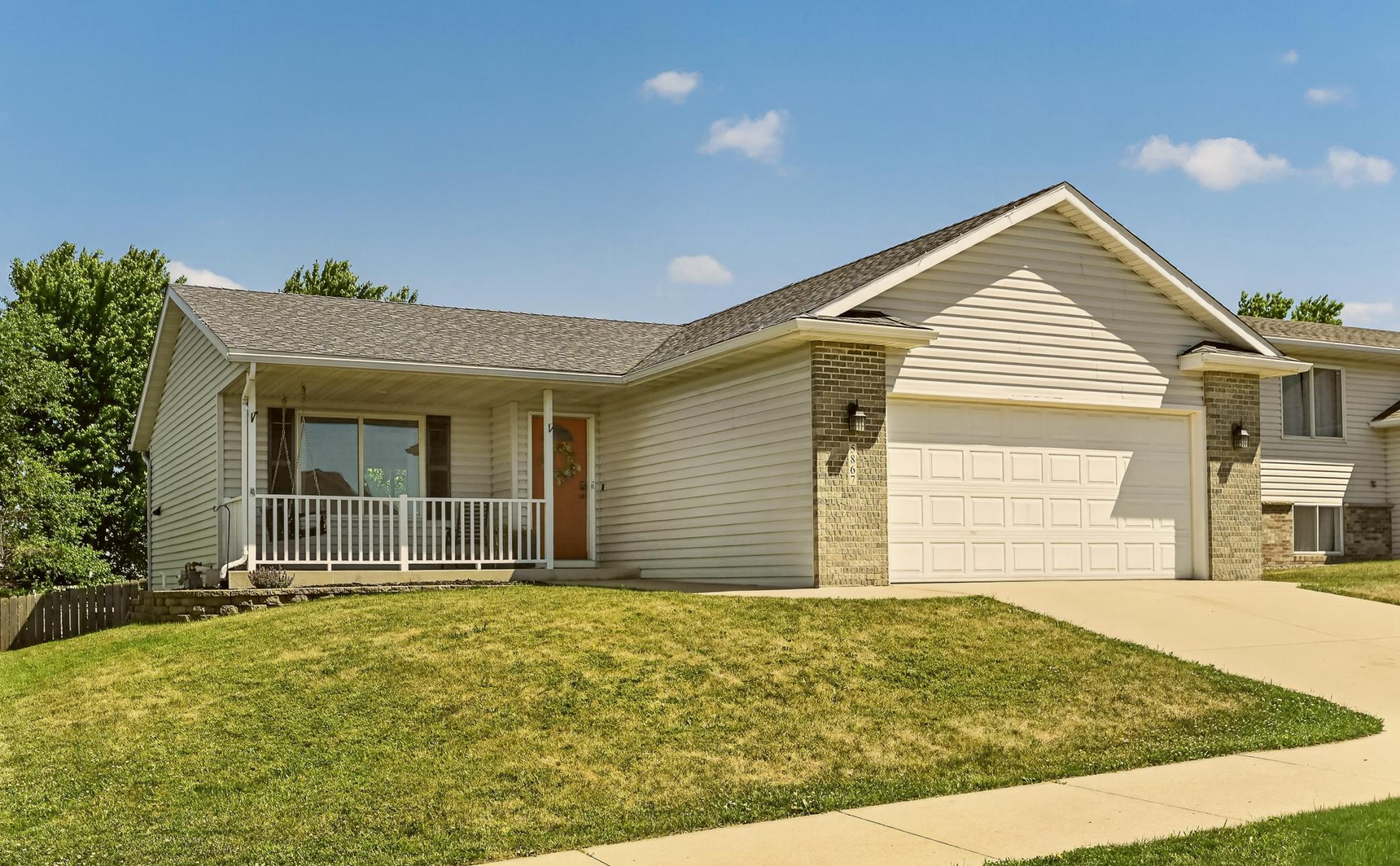 5867 Kingsbury Dr NW, Rochester, MN 55901