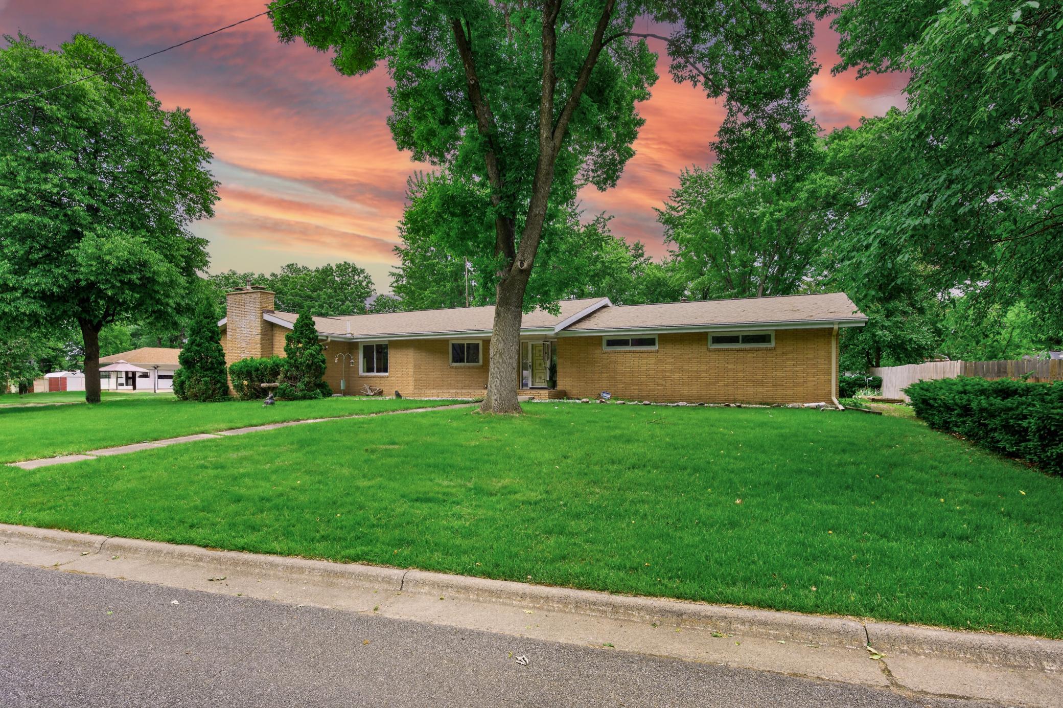 755 3rd Ave NW, Milaca, MN 56353