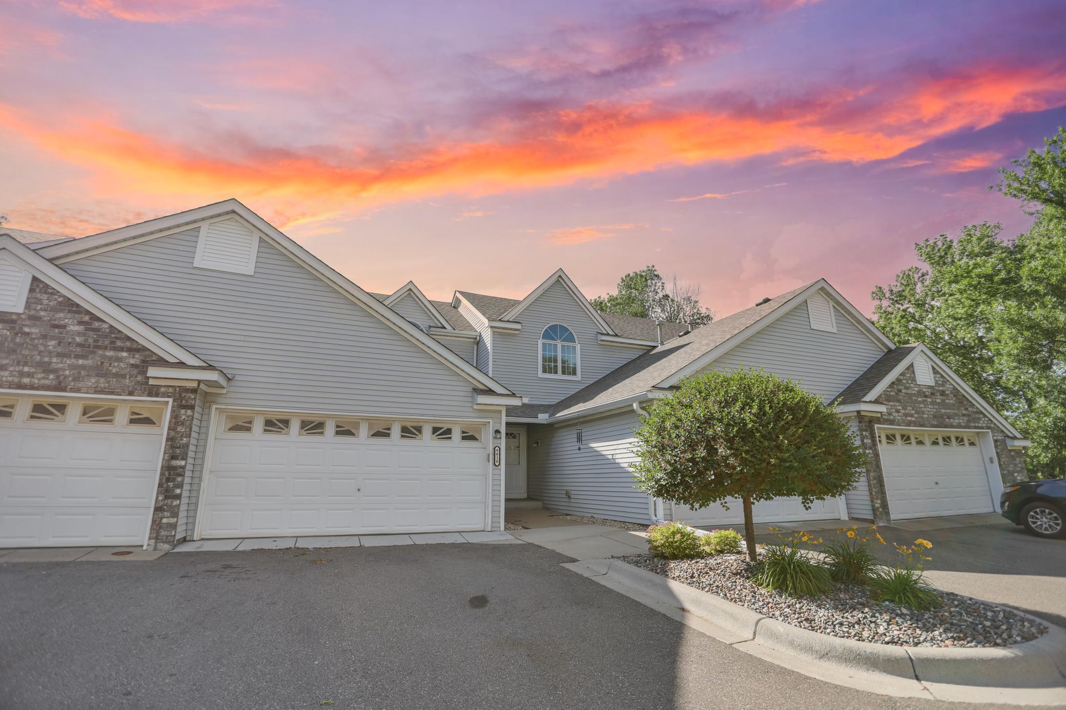 9818 Palm St NW, Coon Rapids, MN 55433