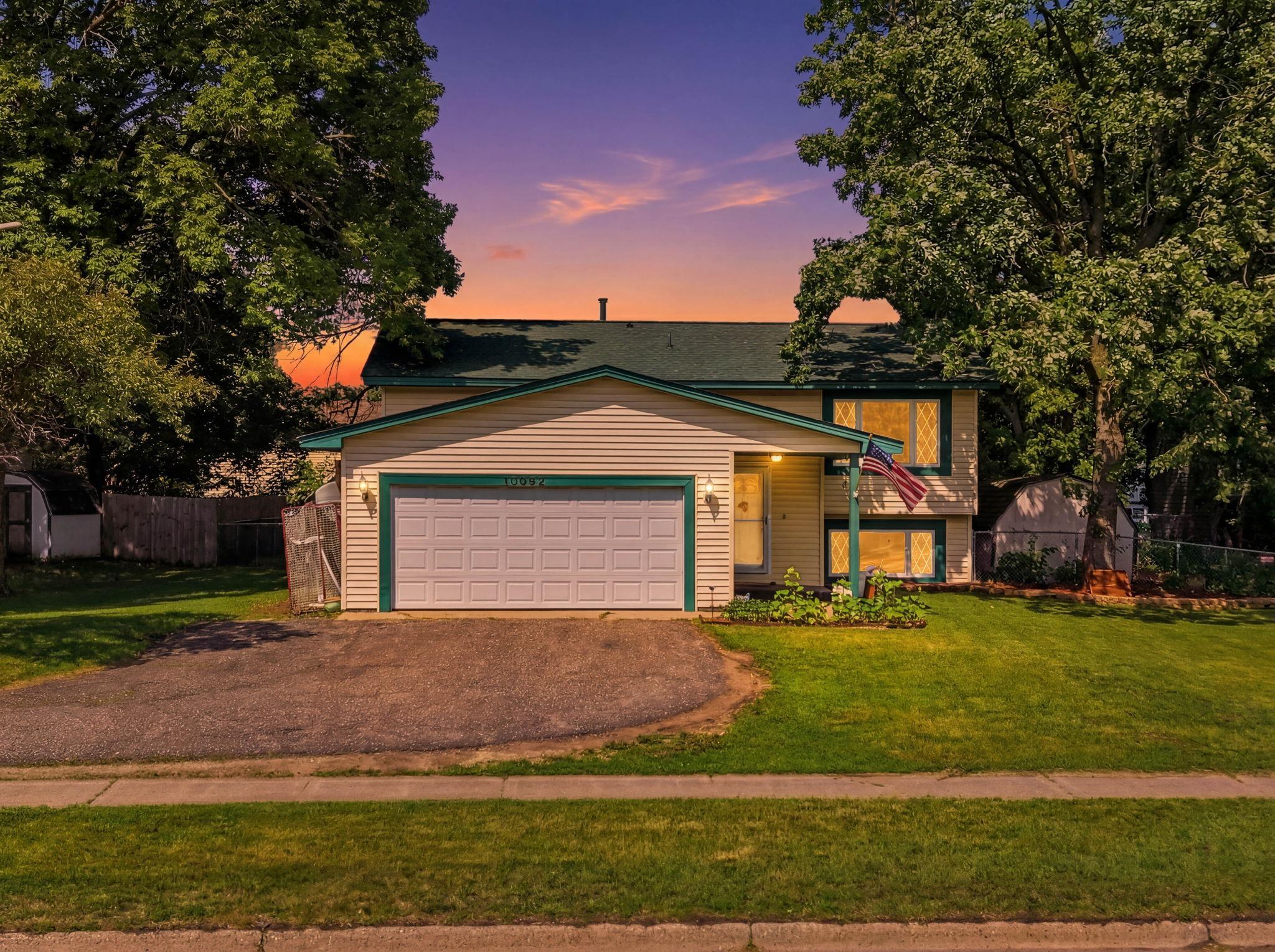 10982 Robinson Dr NW, Coon Rapids, MN 55433