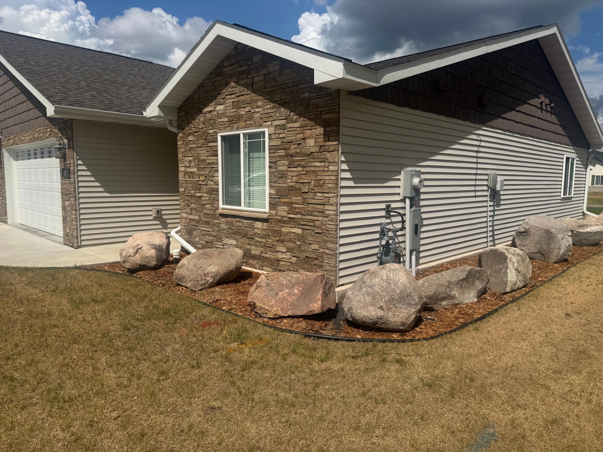 1615 30th St NW #1, Bemidji, MN 56601