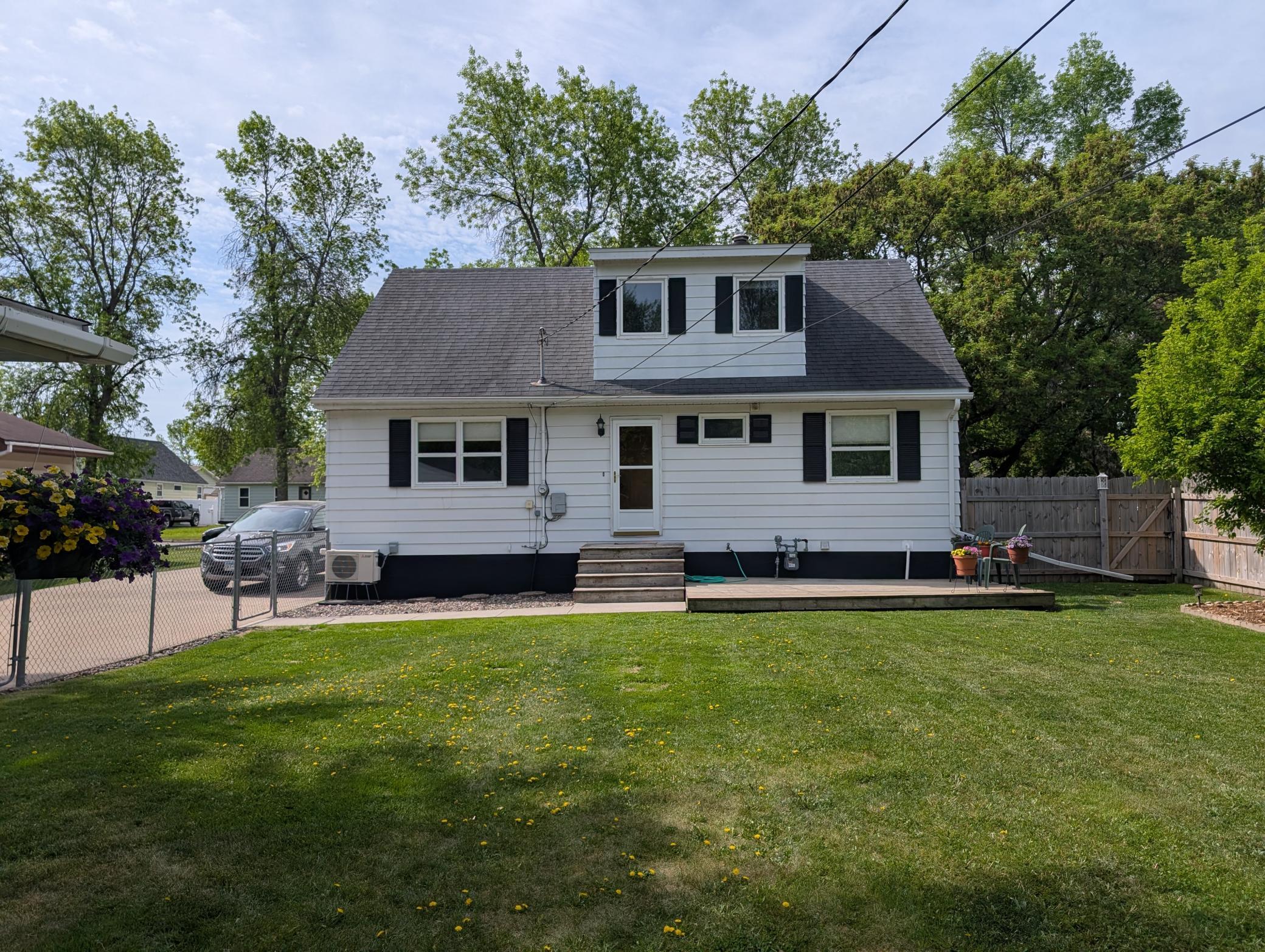 1124 8th St, International Falls, MN 56649