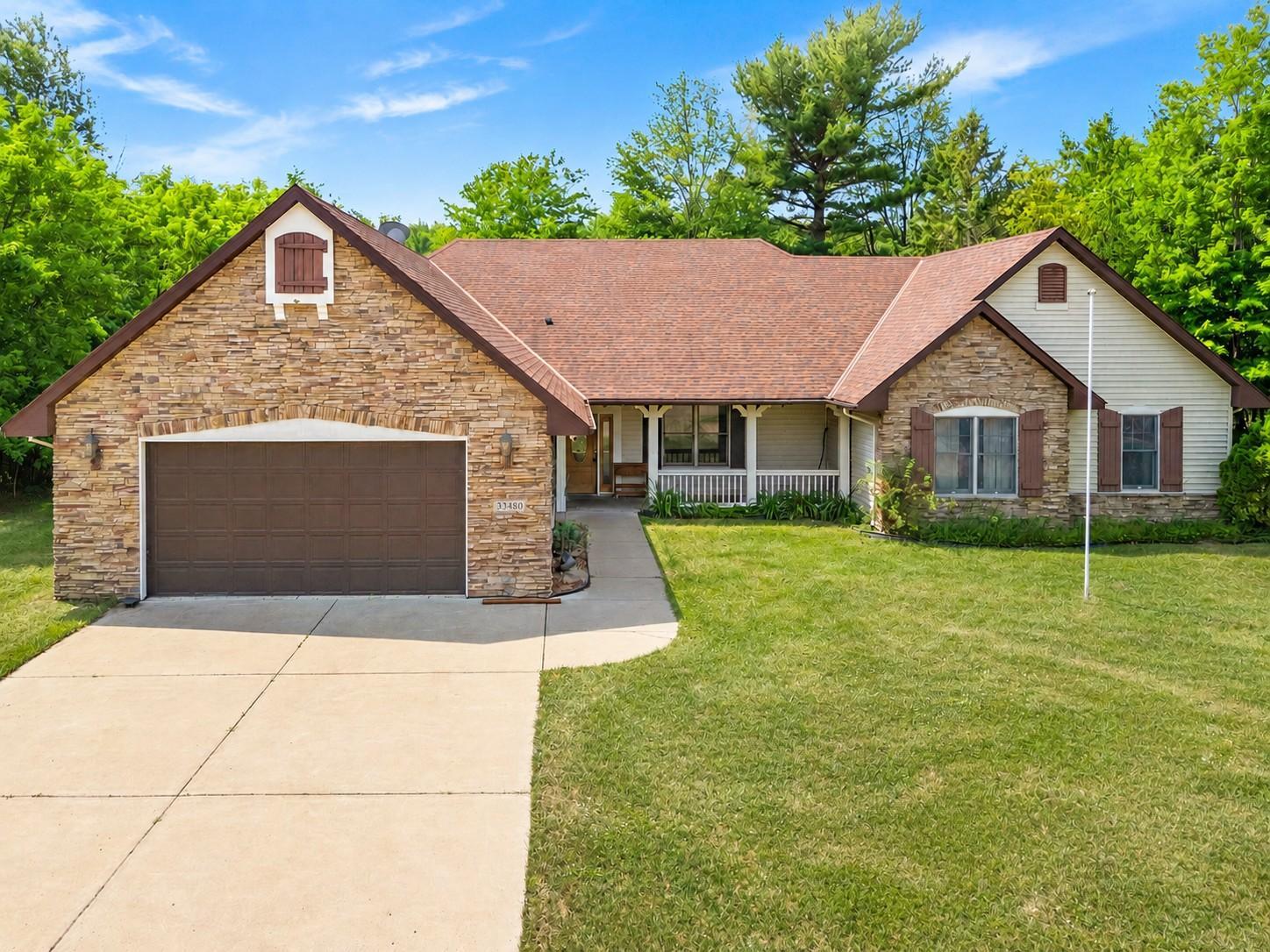33480 Hemingway Ave, Stacy, MN 55079