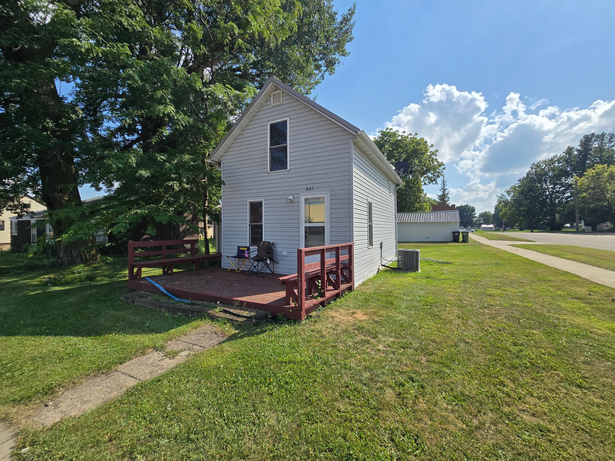 401 10th St, Brewster, MN 56119