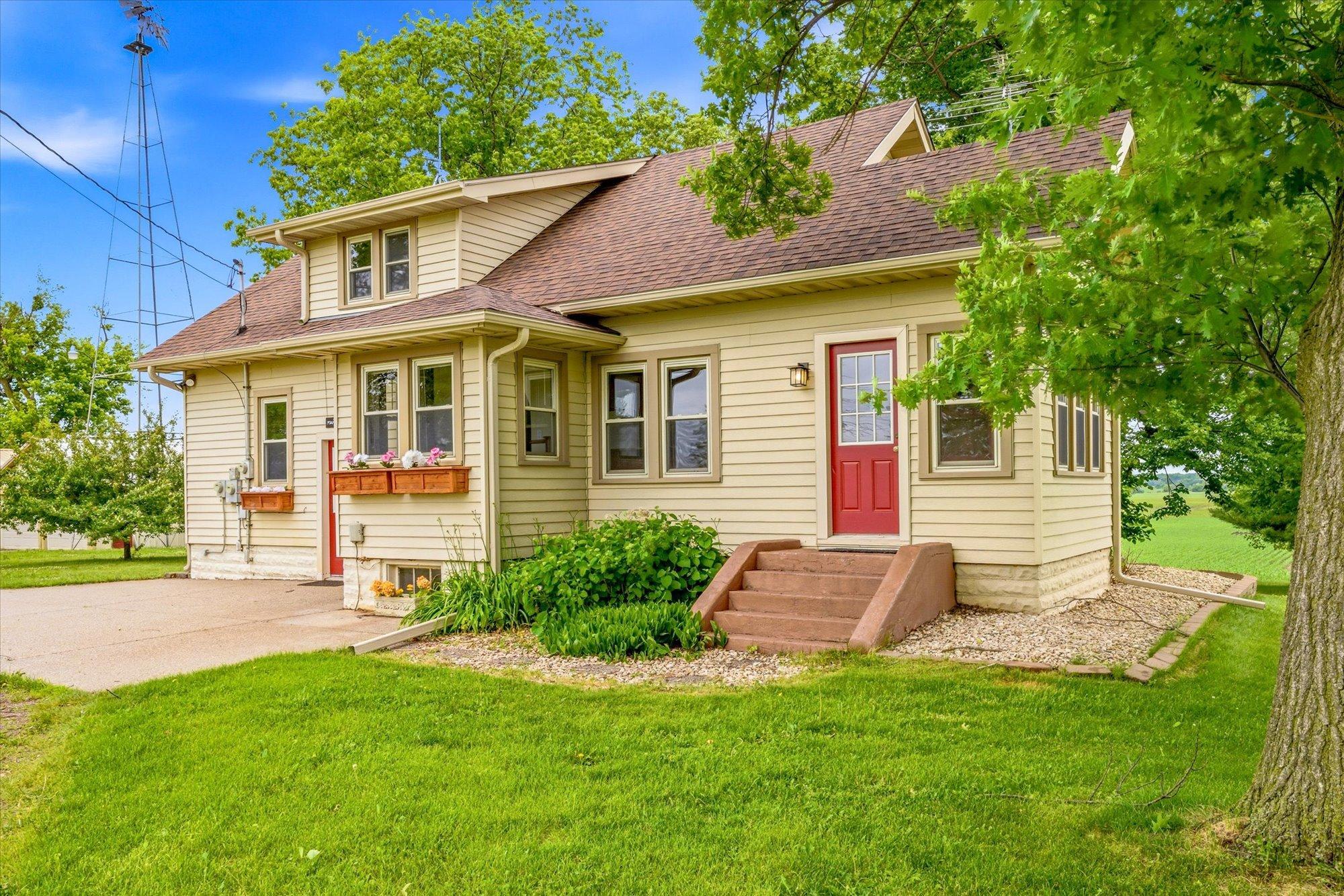 4475 409th Ave NW, Braham, MN 55006