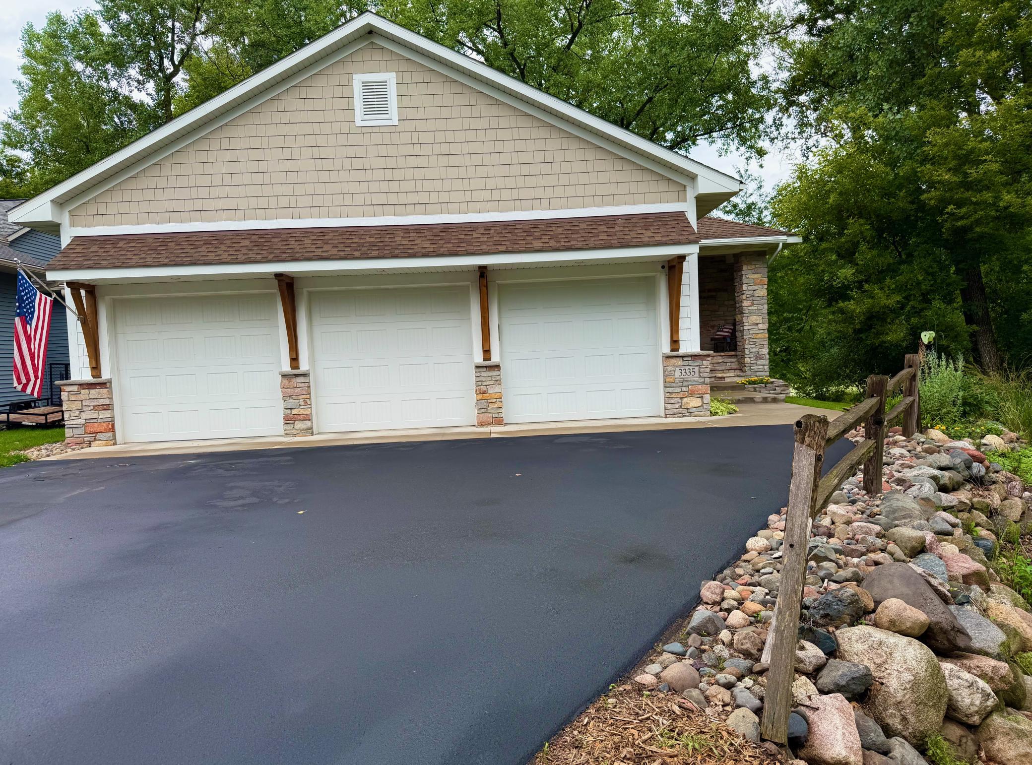 3335 Victoria St N, Shoreview, MN 55126