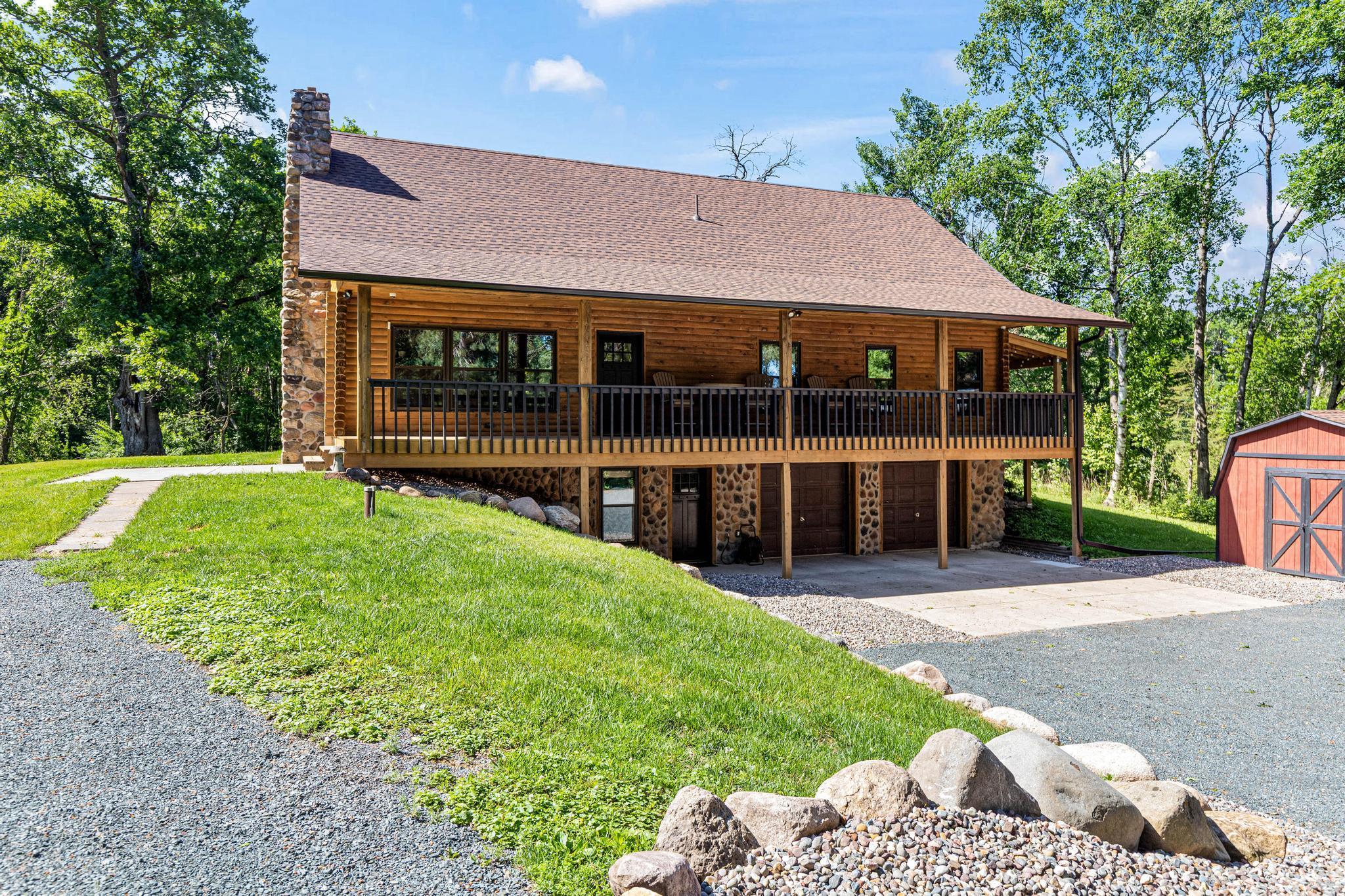 11669 Dellwood Rd, Stillwater, MN 55082