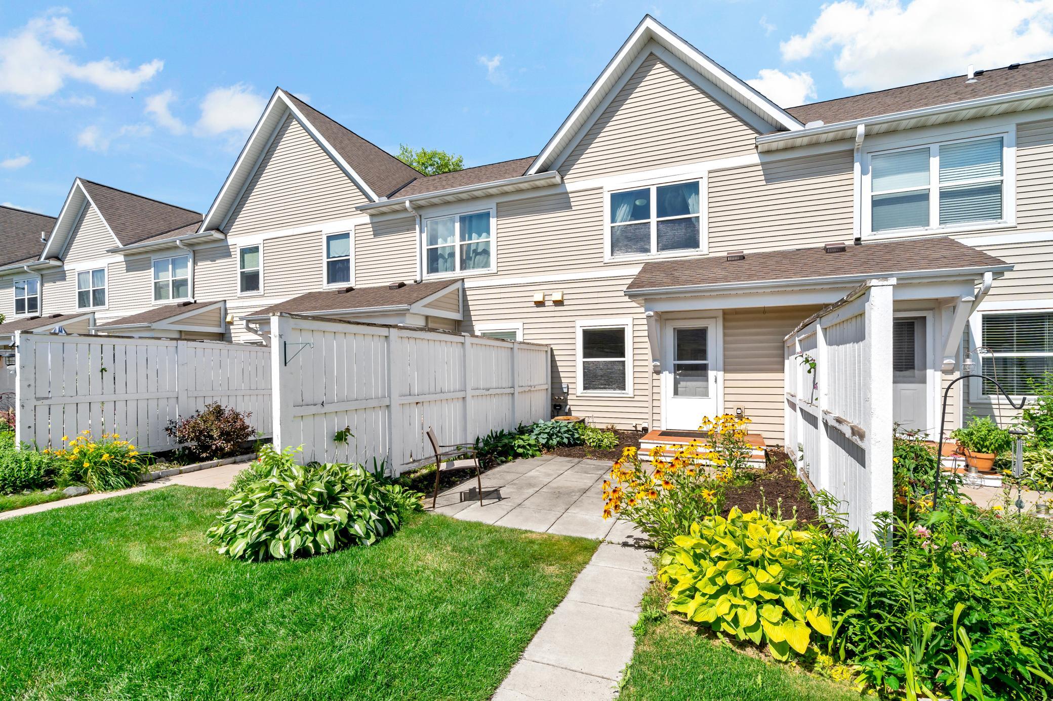 612 1st Ave NW, Osseo, MN 55369