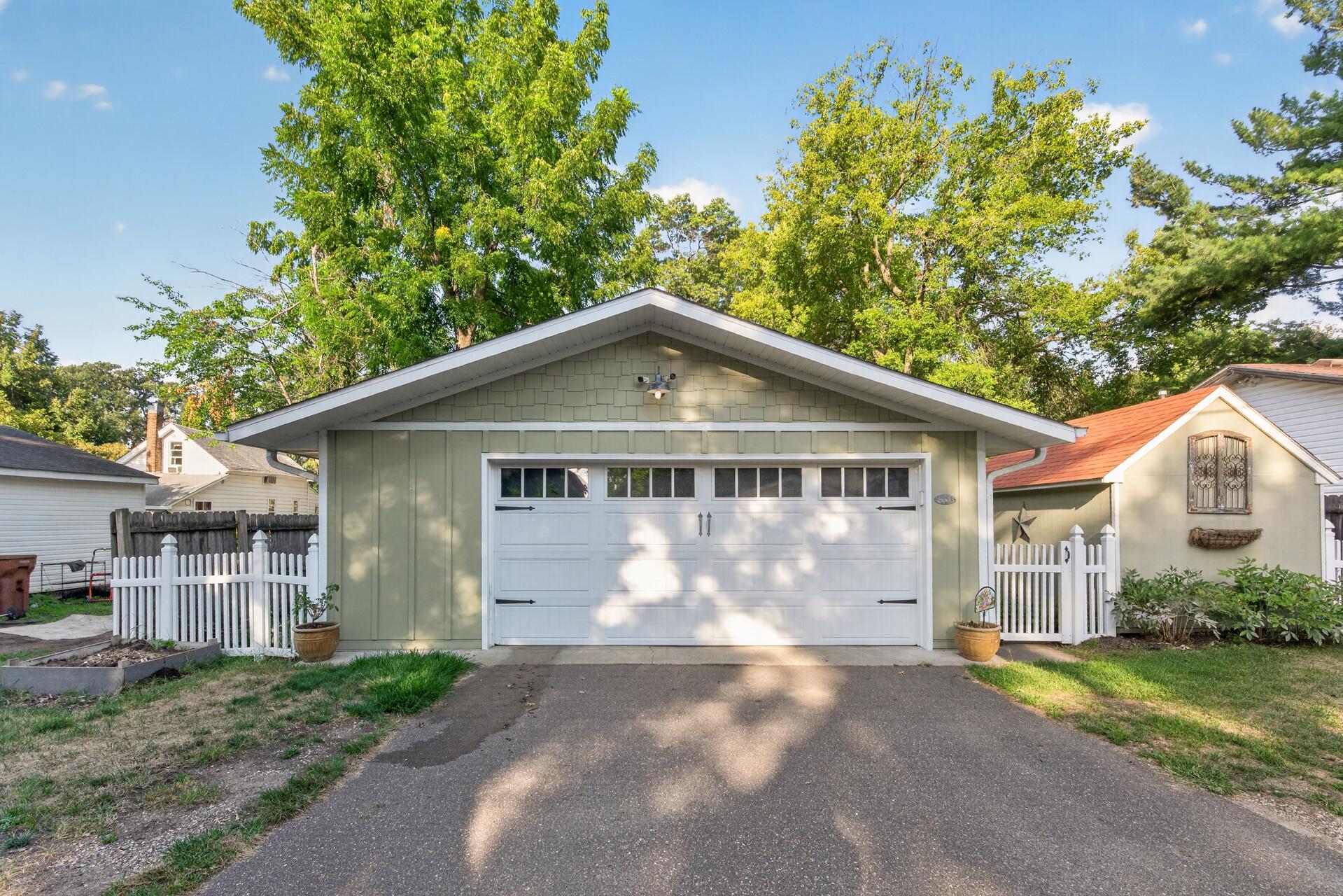 4854 Cook Ave, White Bear Lake, MN 55110