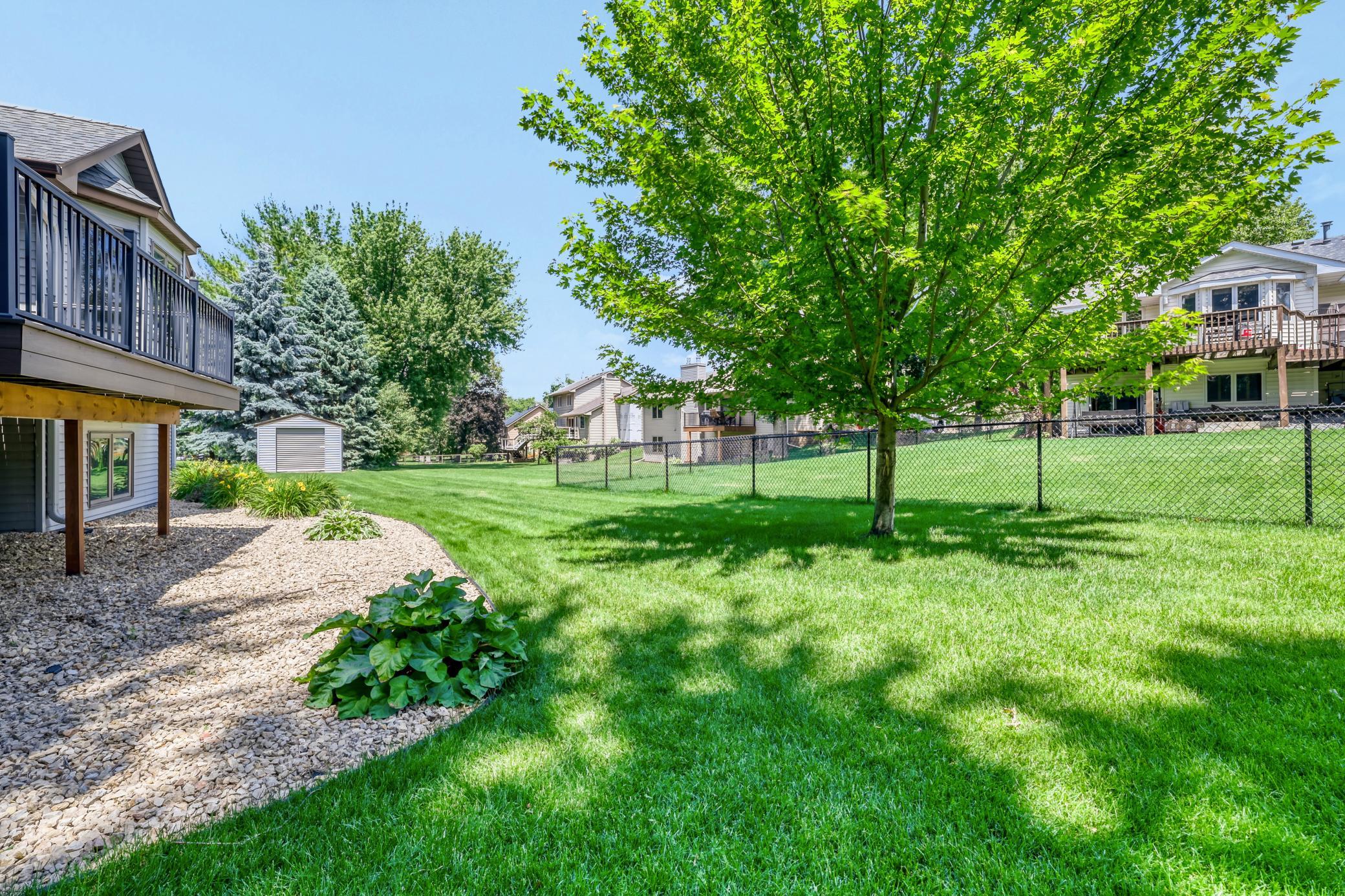 17390 Greenview Cir, Lakeville, MN 55044