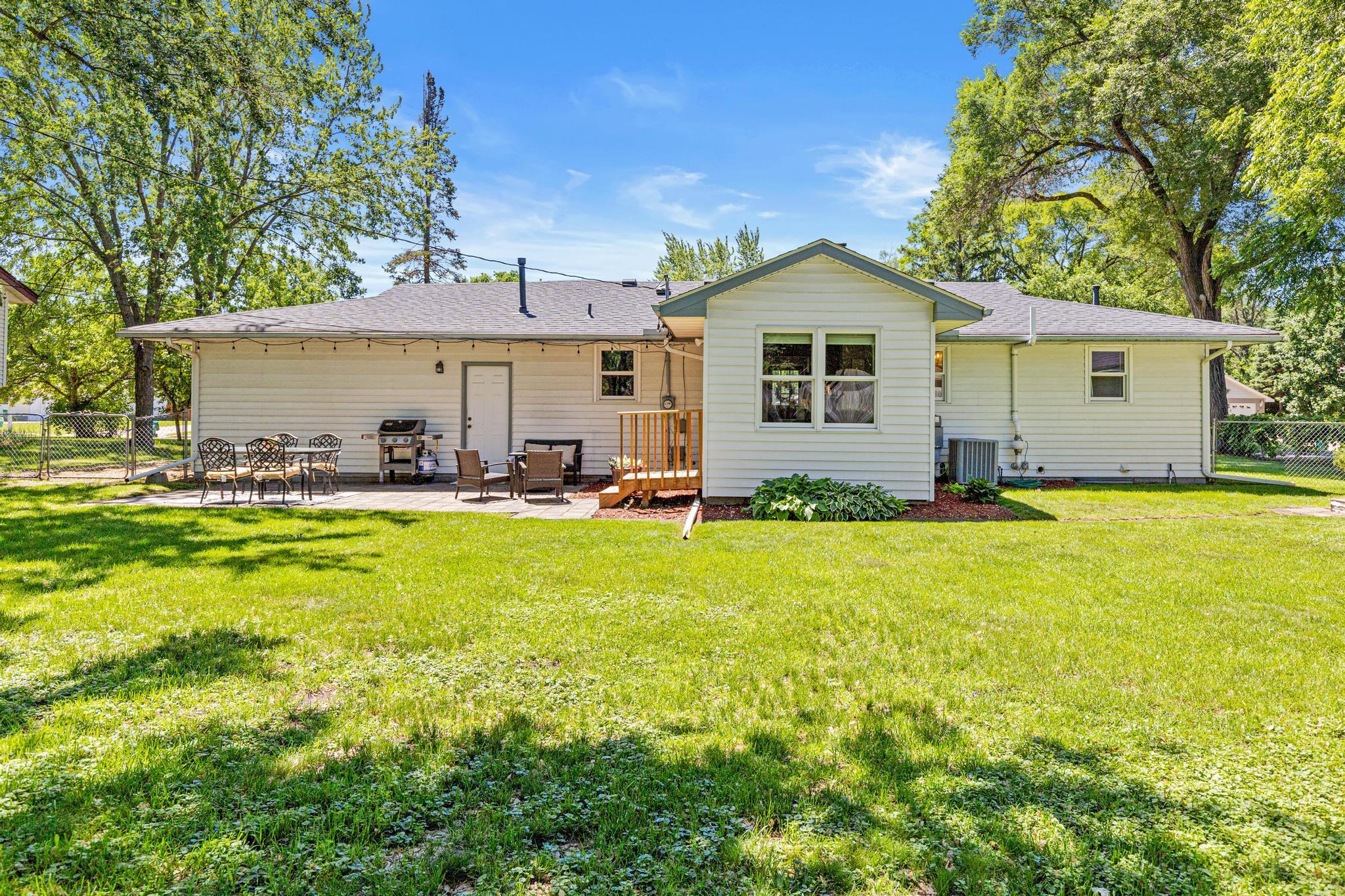 12020 Noon Dr, Dayton, MN 55327