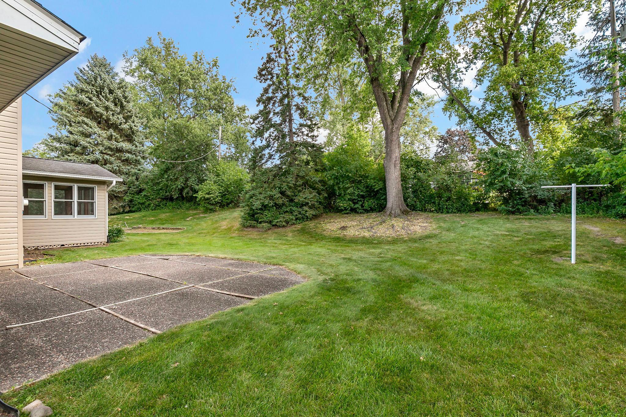 2679 16th Ter NW, New Brighton, MN 55112