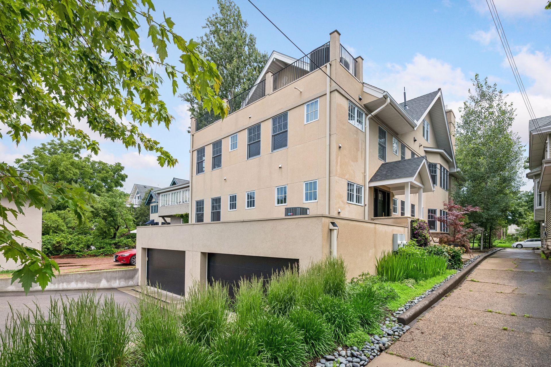 2308 Humboldt Ave S, Minneapolis, MN 55405