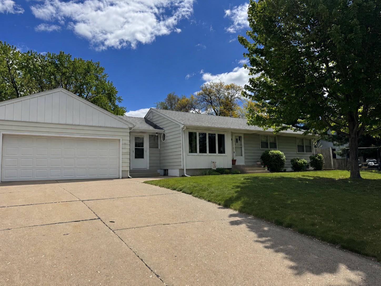 5120 Irondale Rd, Mounds View, MN 55112