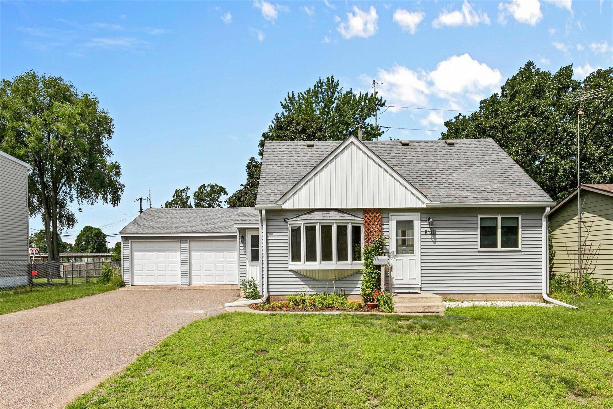 6110 Starlite Blvd NE, Fridley, MN 55432
