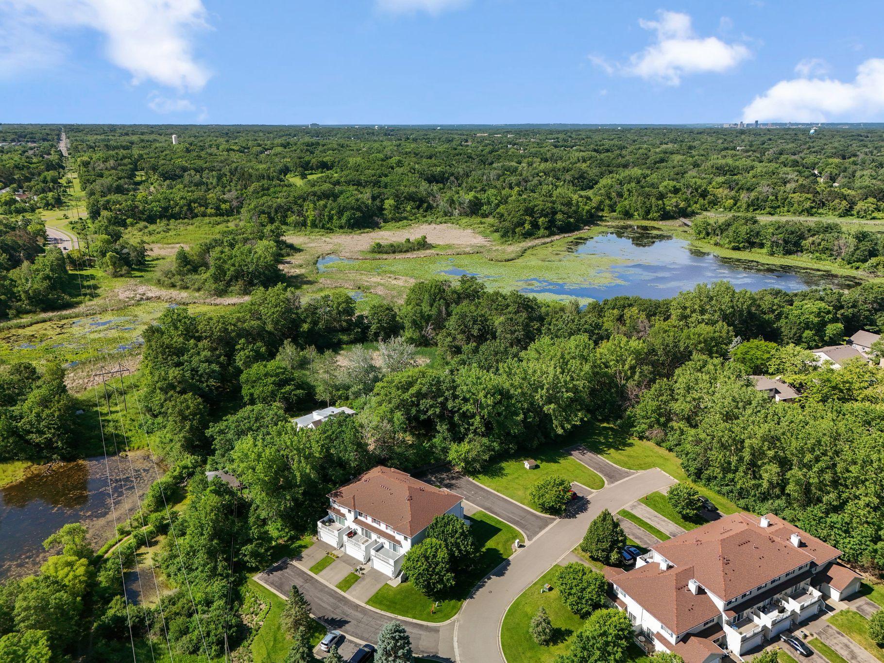 4791 Grenwich Rd N, Oakdale, MN 55128