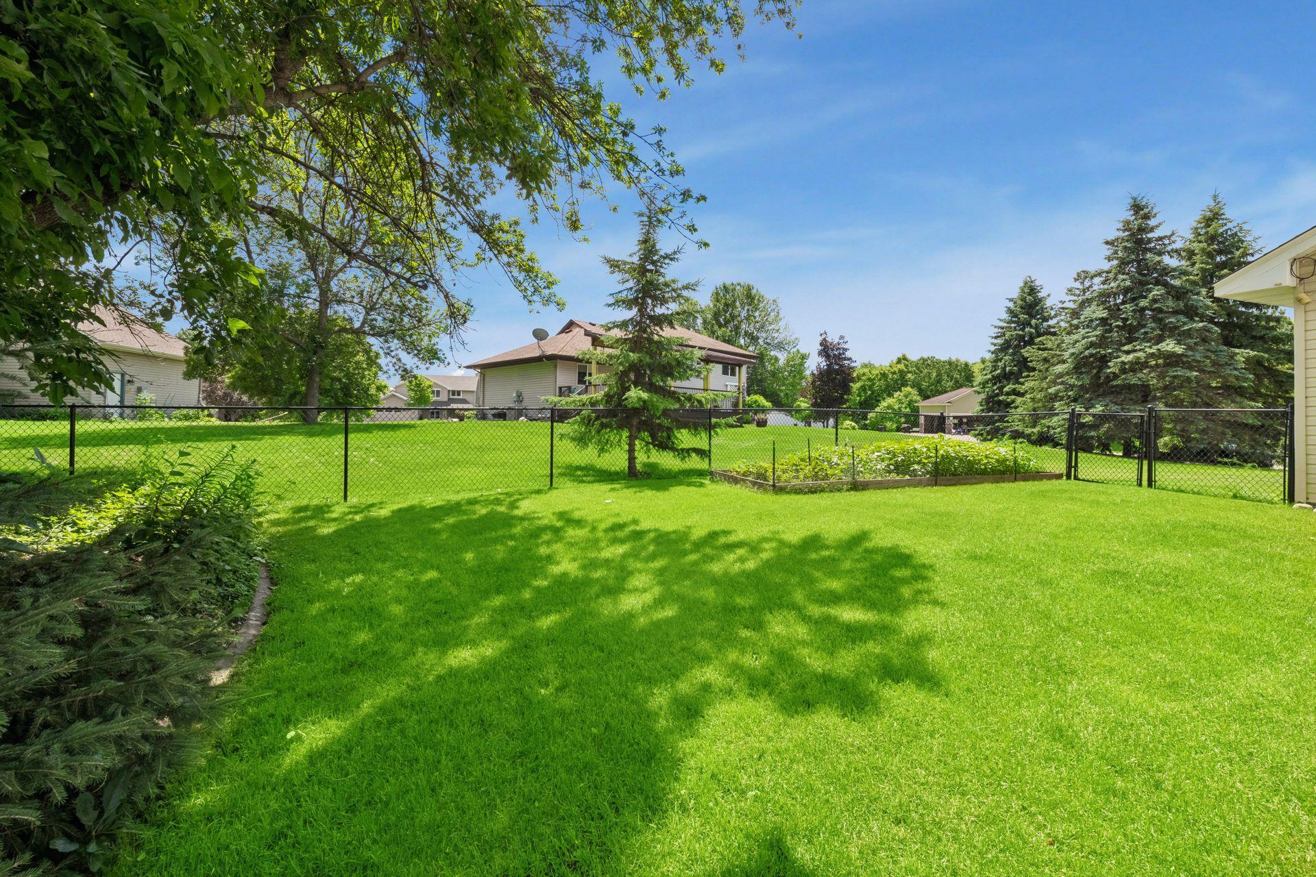 4208 Walnut Rd, Saint Bonifacius, MN 55375