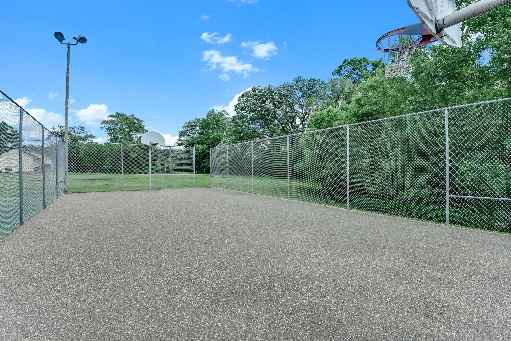 1381 Mississippi St NE, Fridley, MN 55432