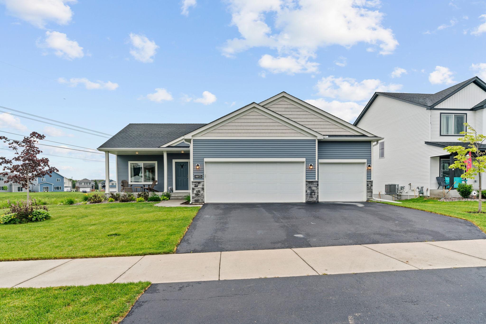 9973 32nd St NE, Saint Michael, MN 55376