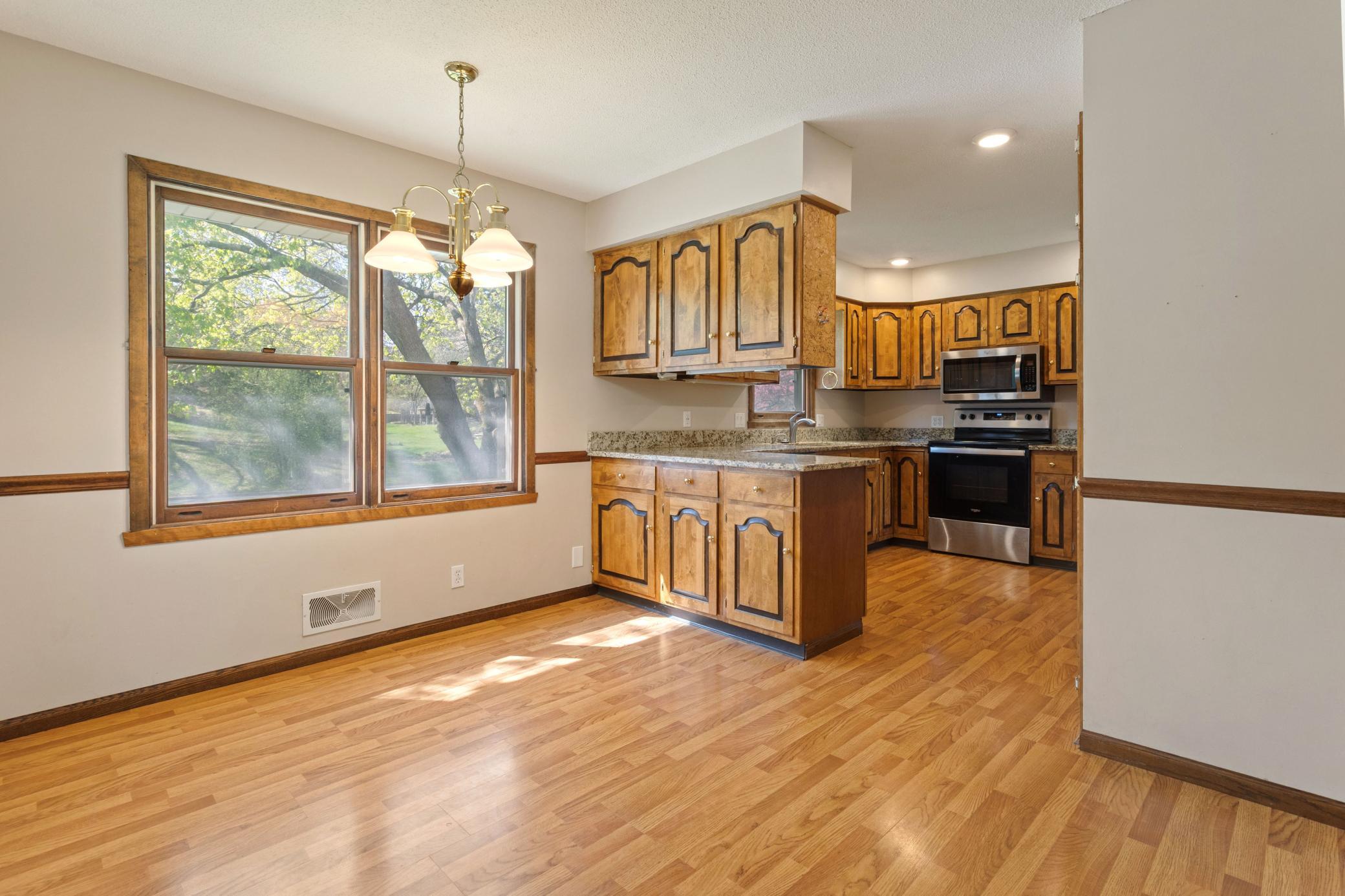 1559 Mccarthy Rd, Eagan, MN 55121