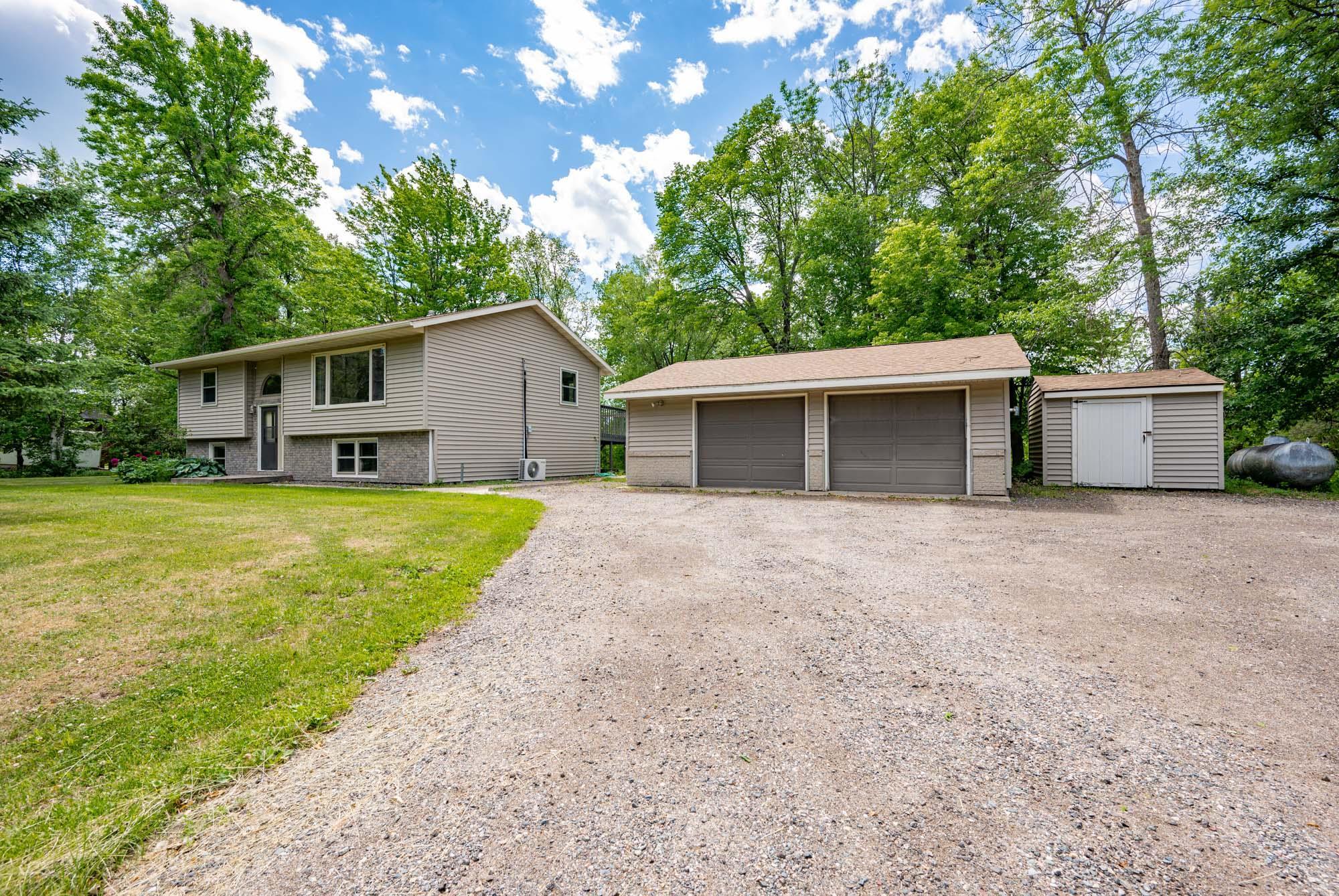 26699 Evergreen Ln, Cohasset, MN 55721