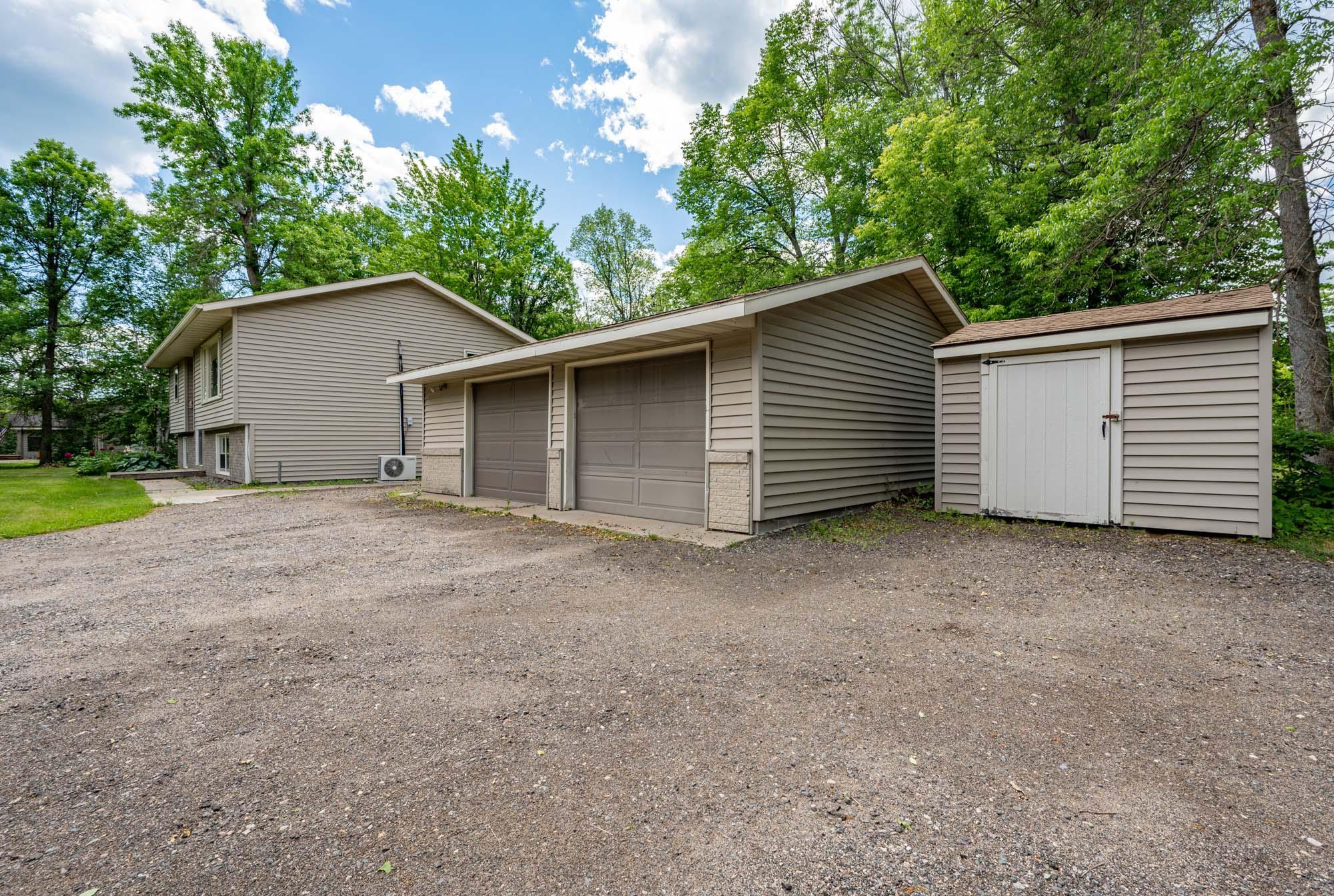 26699 Evergreen Ln, Cohasset, MN 55721