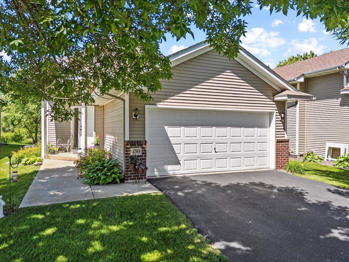 139 Garner Cir, Montrose, MN 55363
