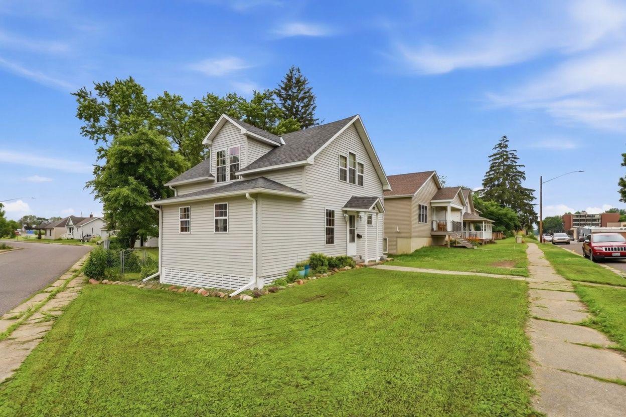 142 Maple St E, Amery, WI 54001