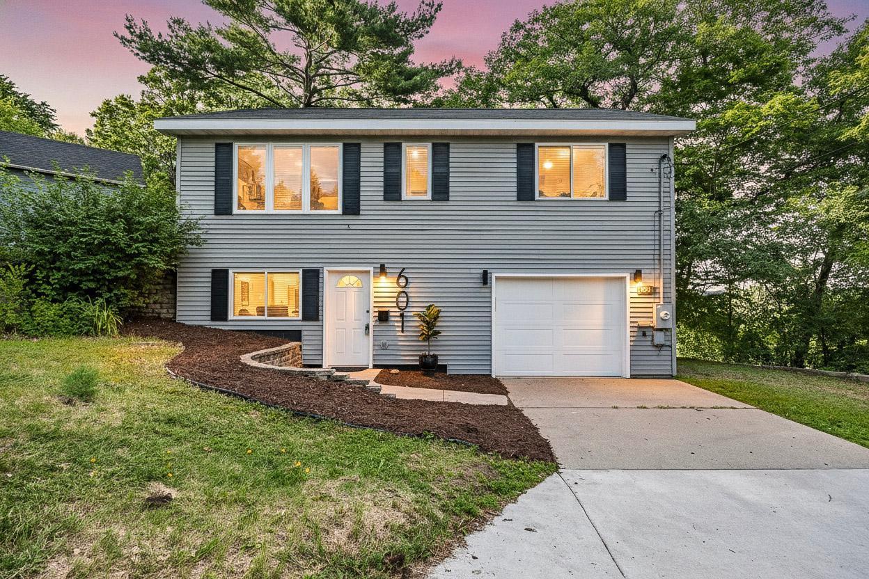 601 Annapolis St E, Saint Paul, MN 55118