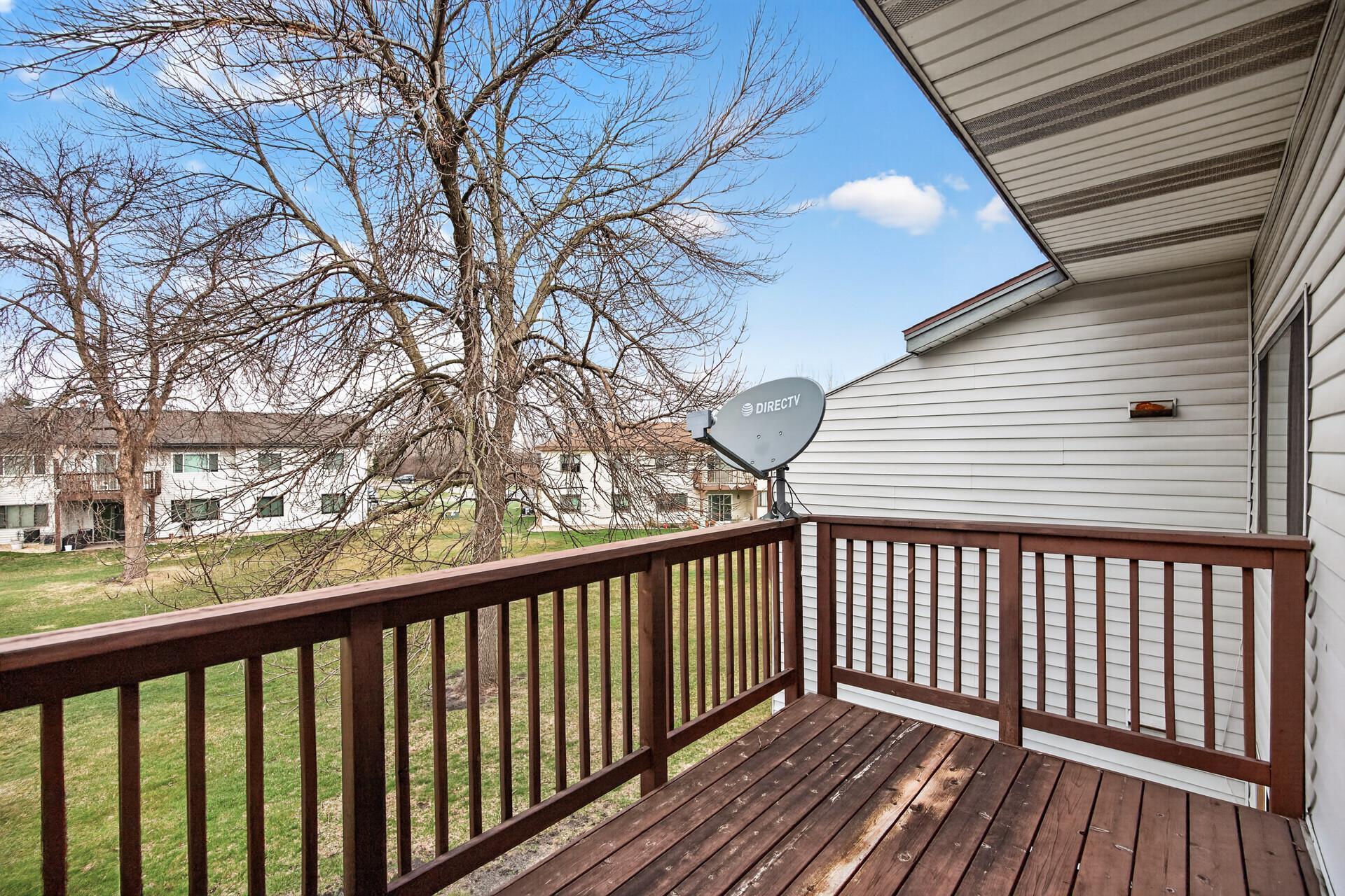 20 94th Cir NW #203NW, Coon Rapids, MN 55448
