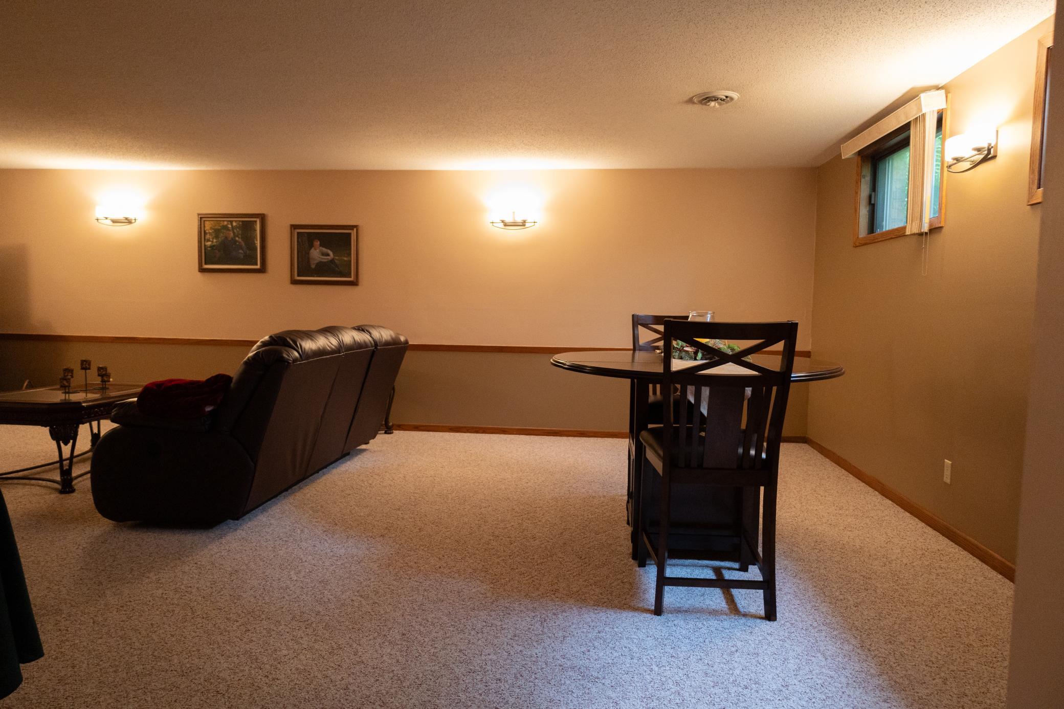 1956 Dorathea Blvd, Worthington, MN 56187