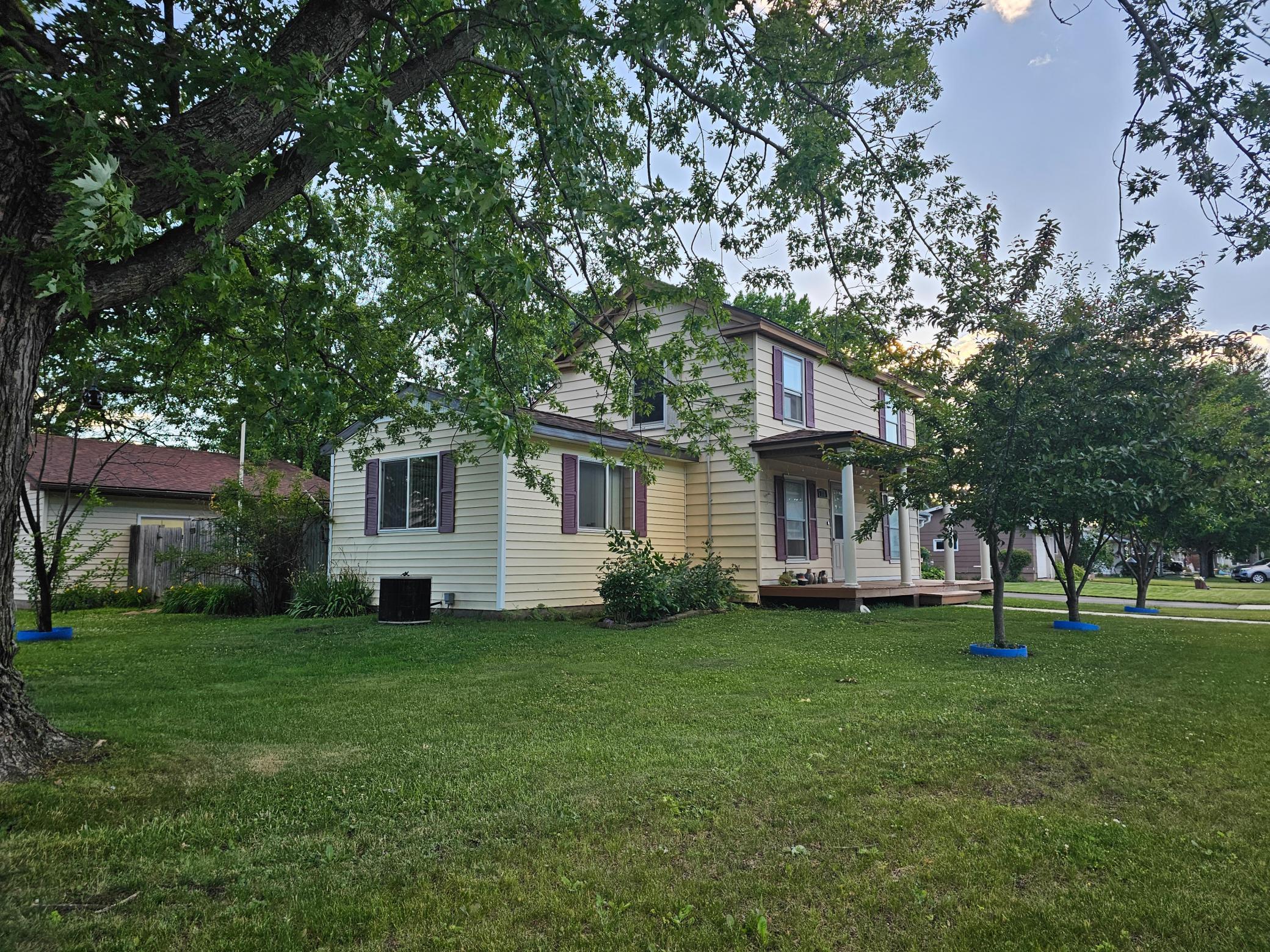 381 Elm St S, Prescott, WI 54021