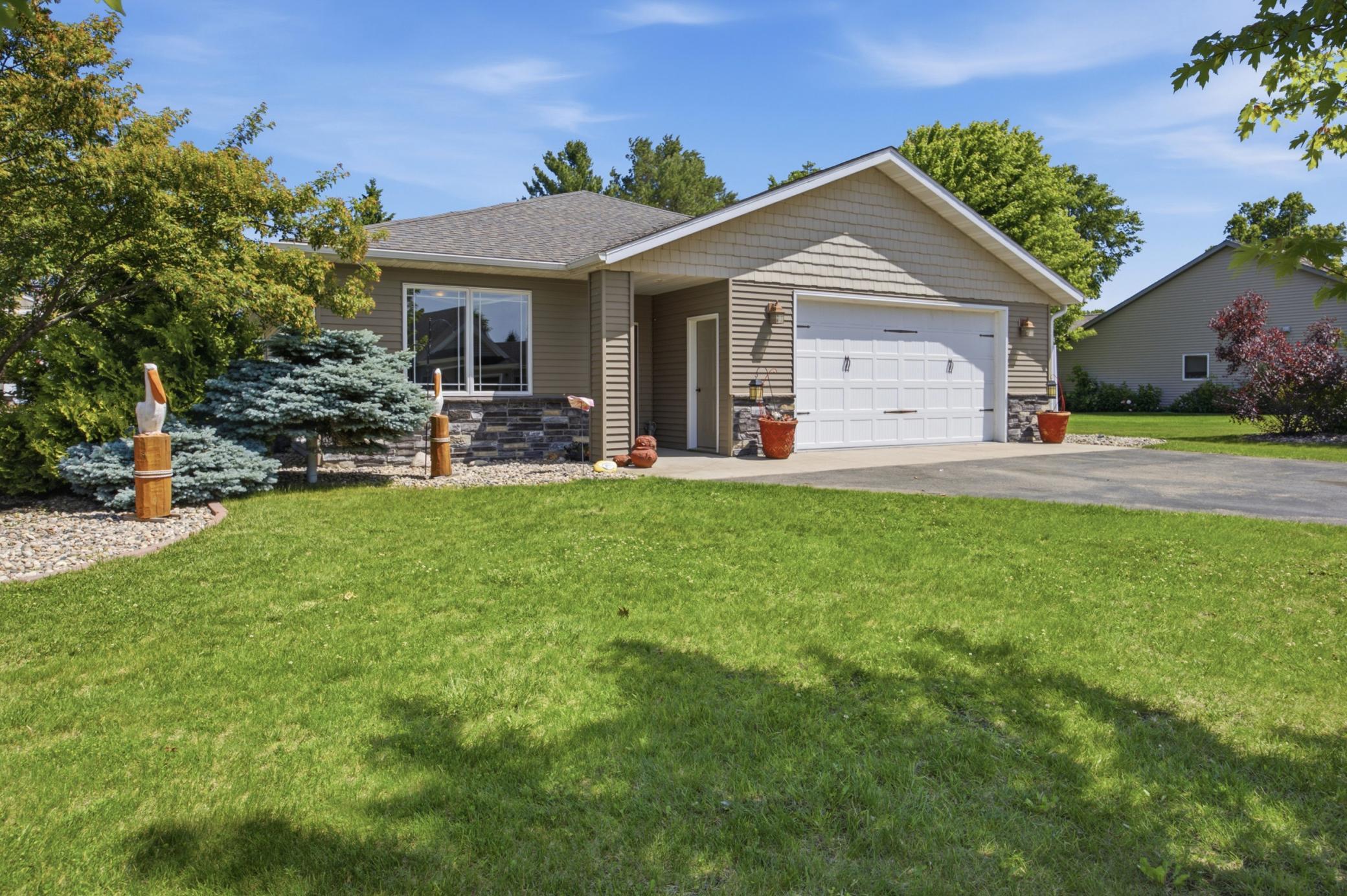728 Lake Forest Cir, Detroit Lakes, MN 56501