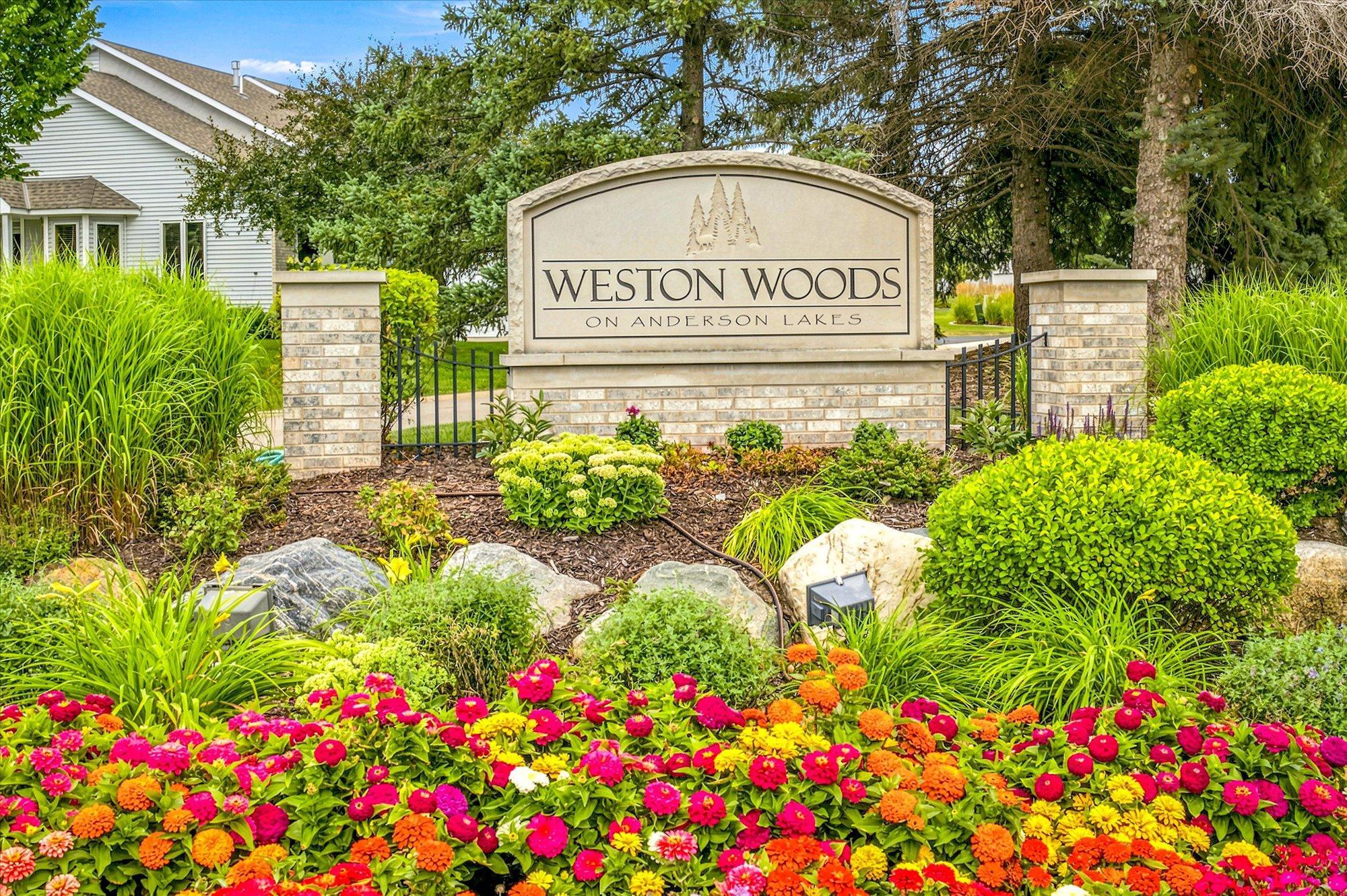 10970 Kiawah Dr, Eden Prairie, MN 55344