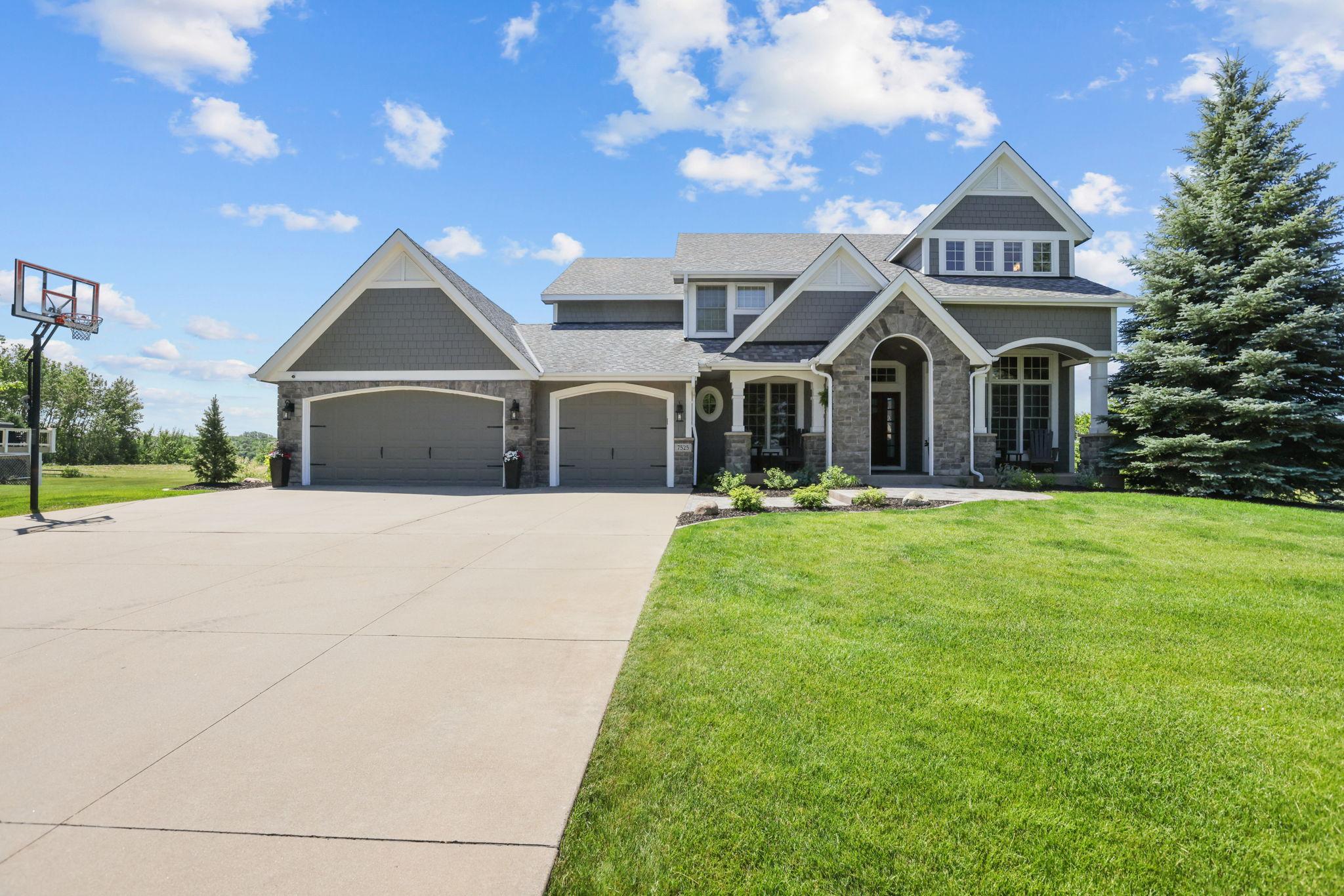 7525 Territory Ps, Lakeville, MN 55044